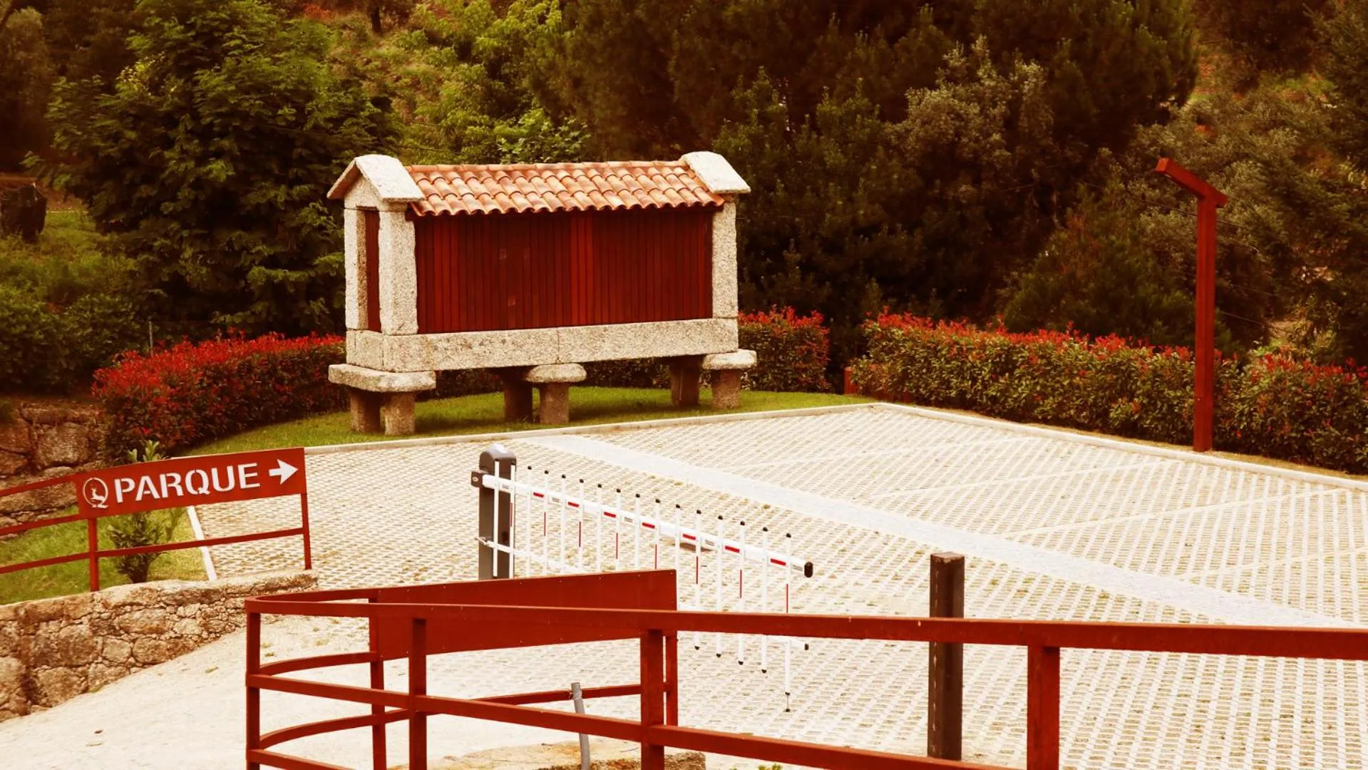 Property building in Agrinho Suites & Spa Gerês