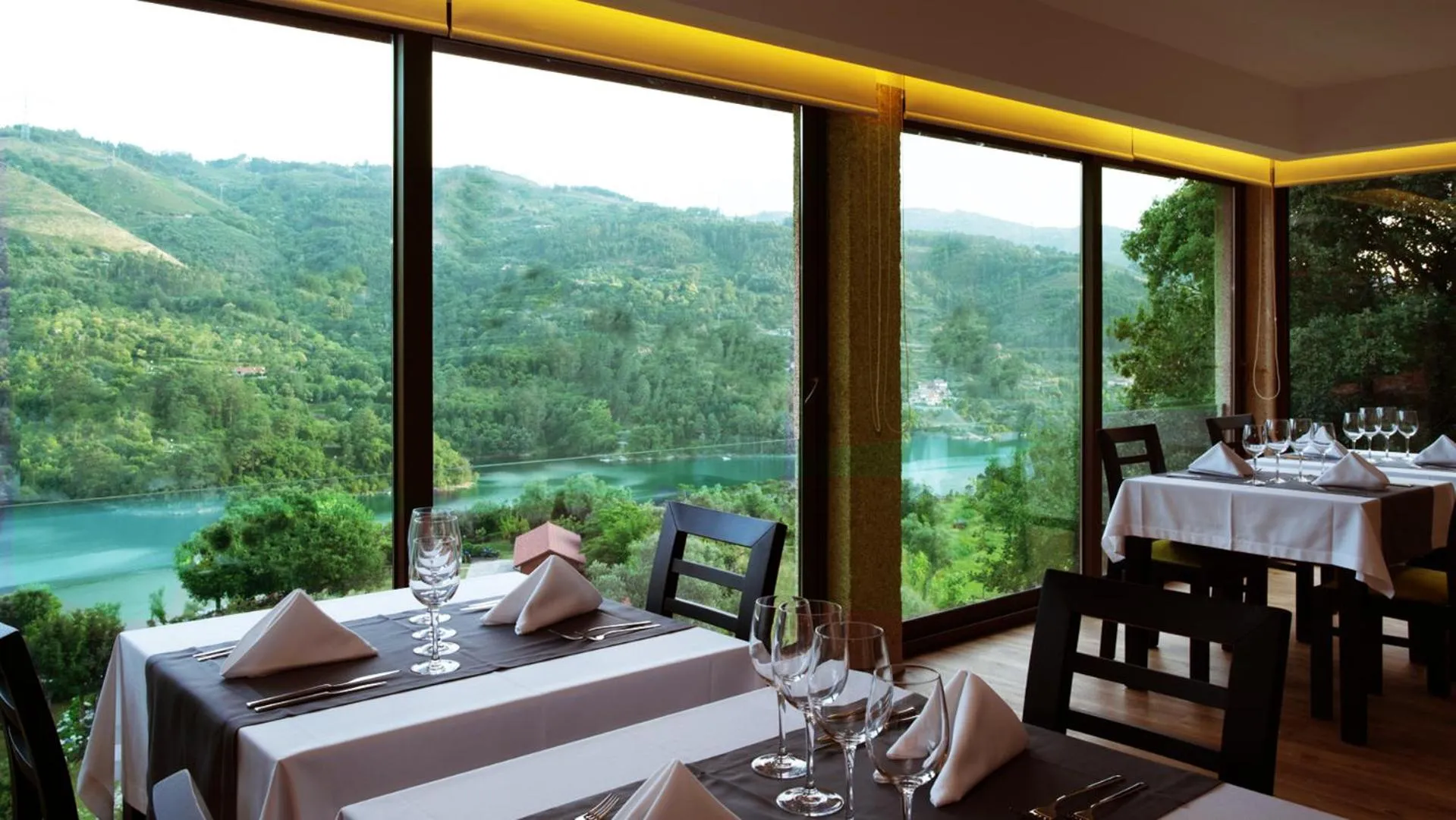 Food and drinks in Agrinho Suites & Spa Gerês