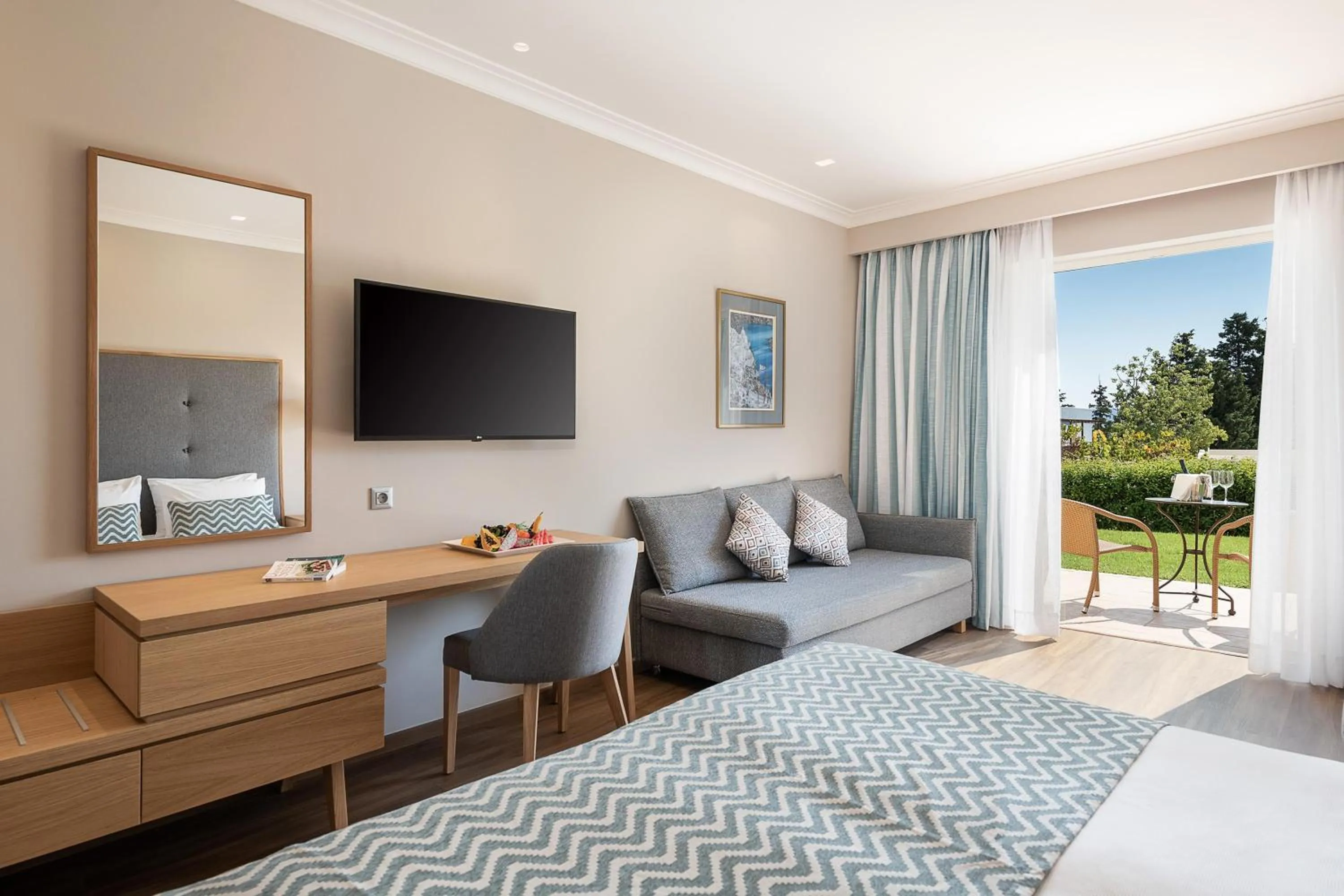 Photo of the whole room, Bed in Pilot Beach Resort