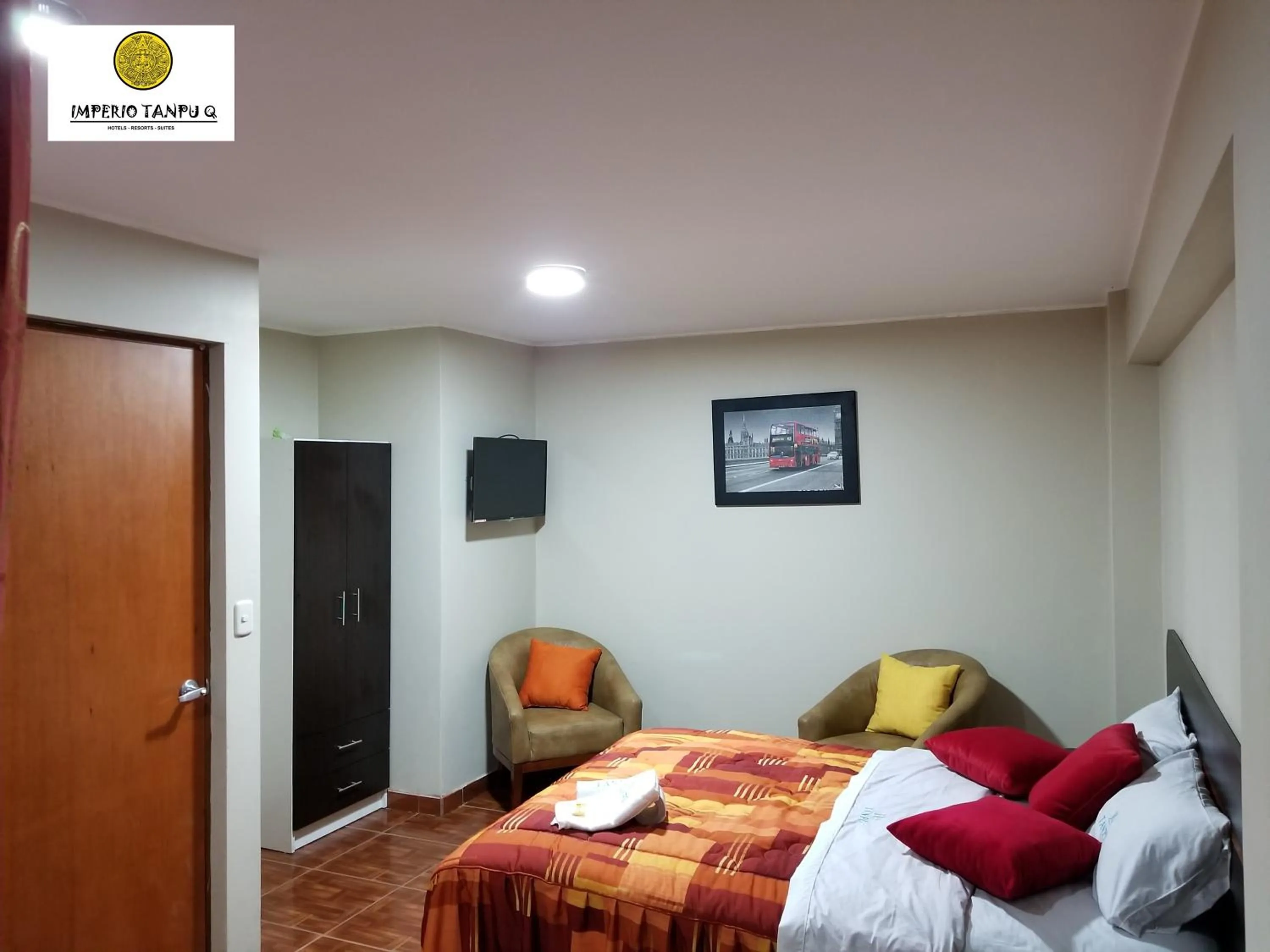 Photo of the whole room, Bed in Imperio Tanpu Q