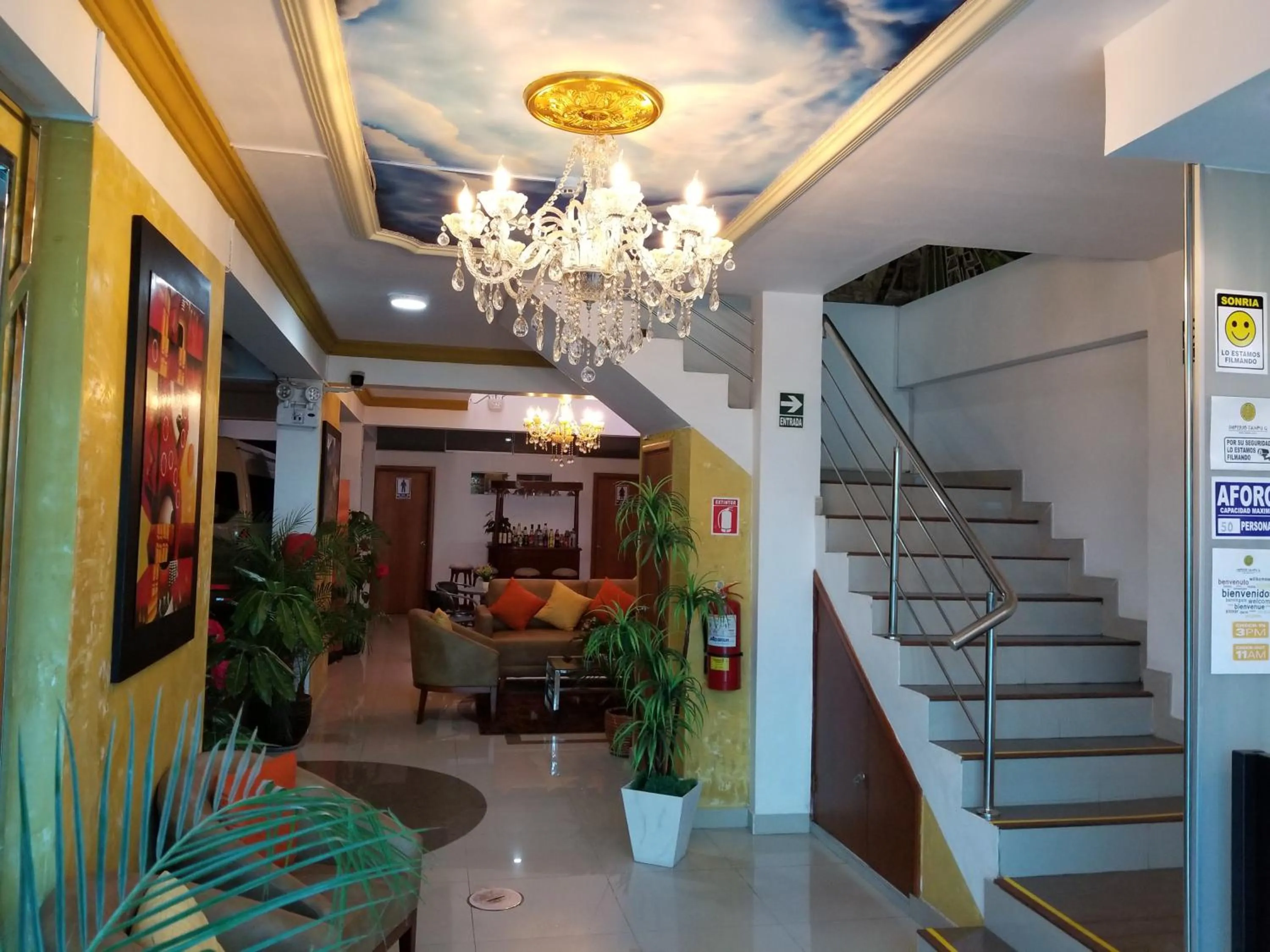 Lounge or bar in Imperio Tanpu Q