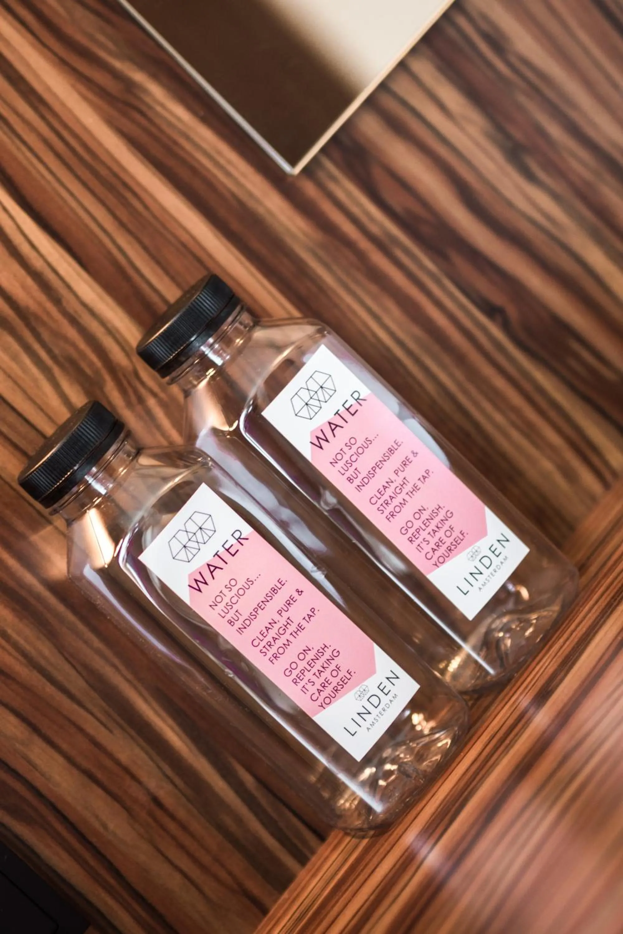 Coffee/tea facilities in Linden Hotel