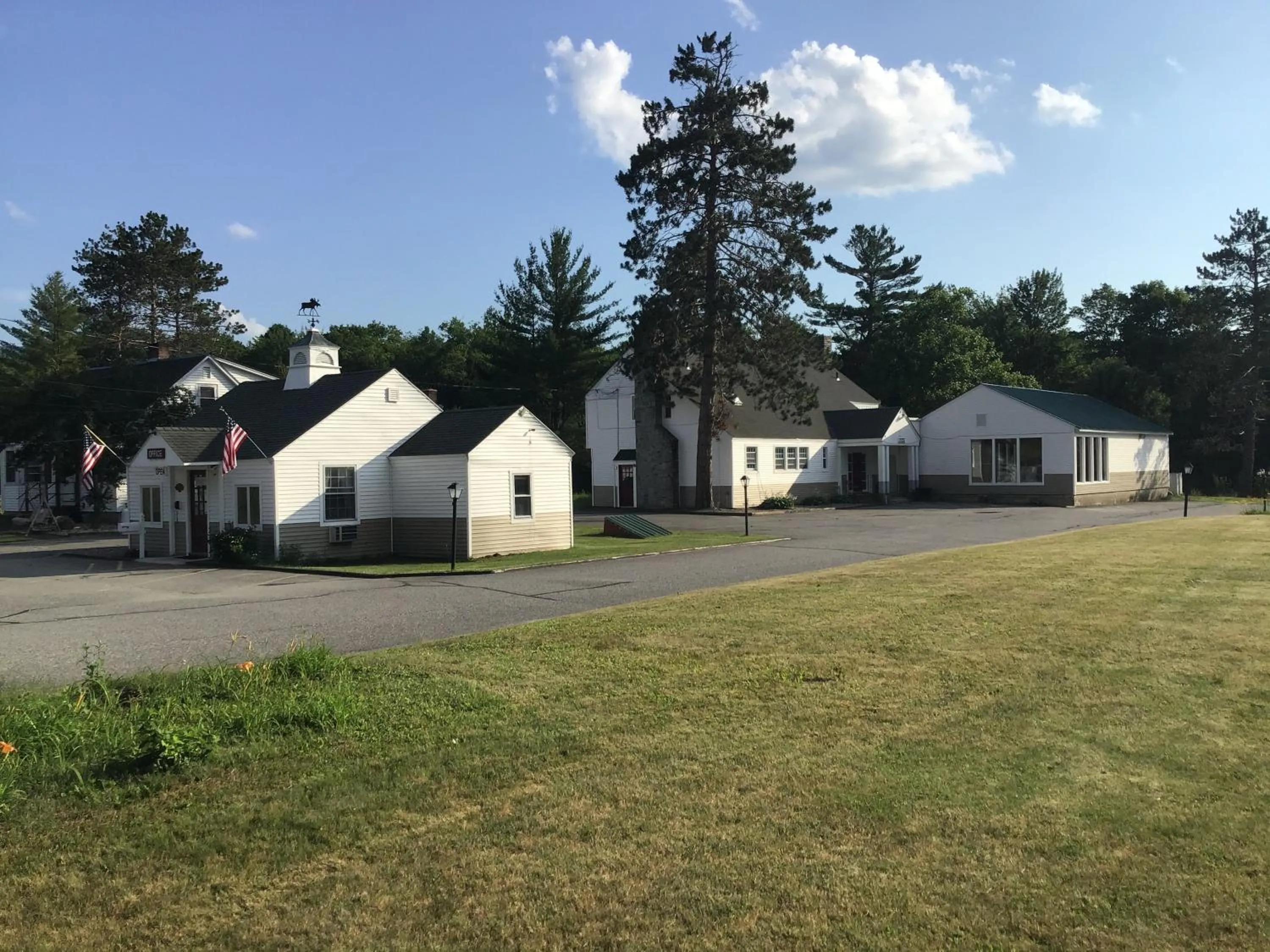 People in Stonybrook Motel & Lodge