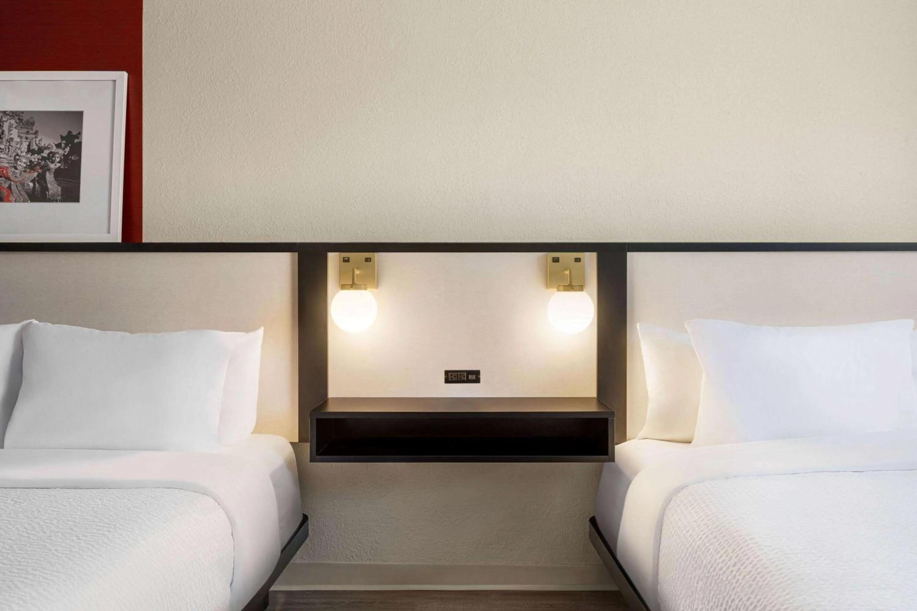 Photo of the whole room, Bed in Ramada by Wyndham Allentown Bethlehem