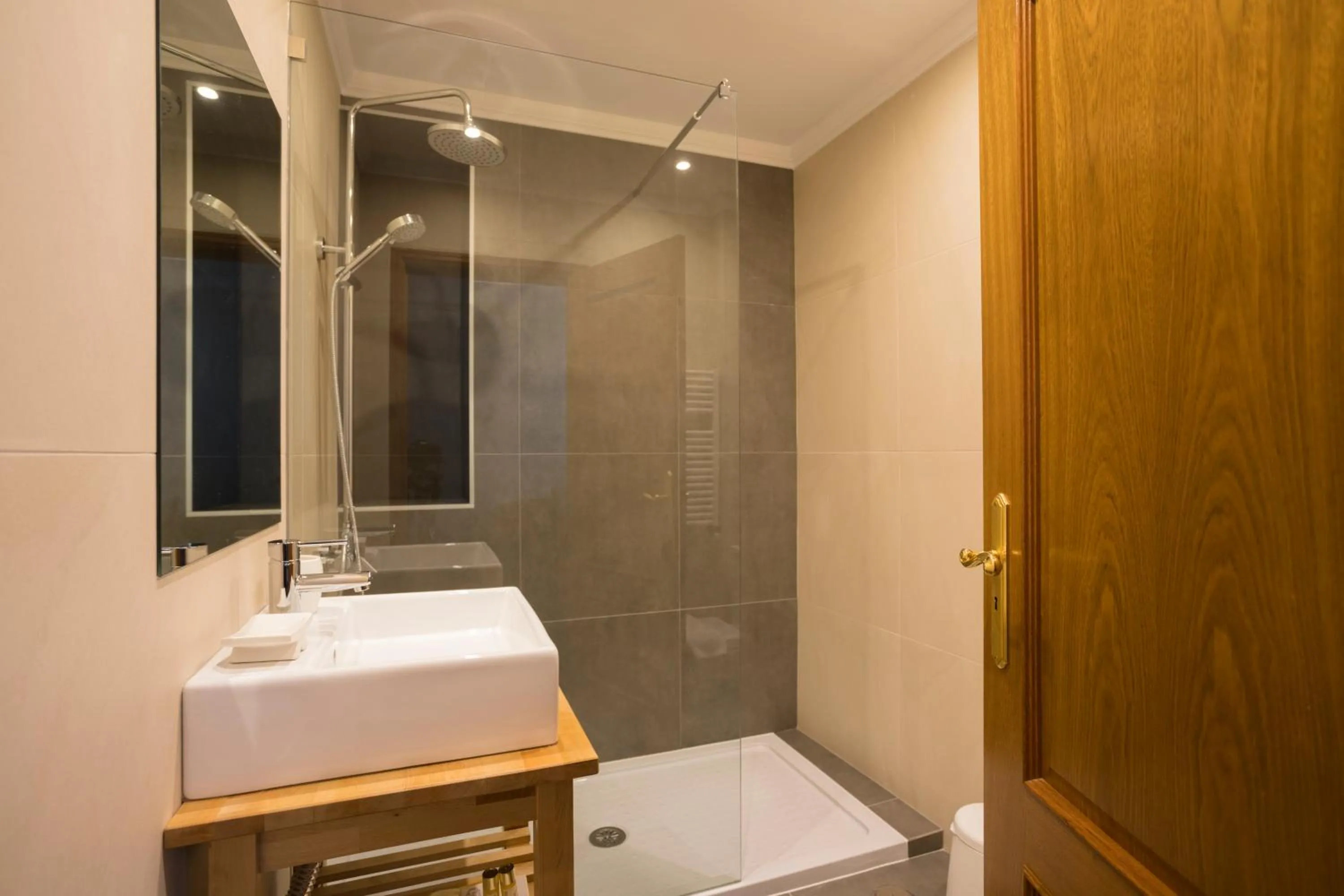 Bathroom in Ericeira Soul Guesthouse