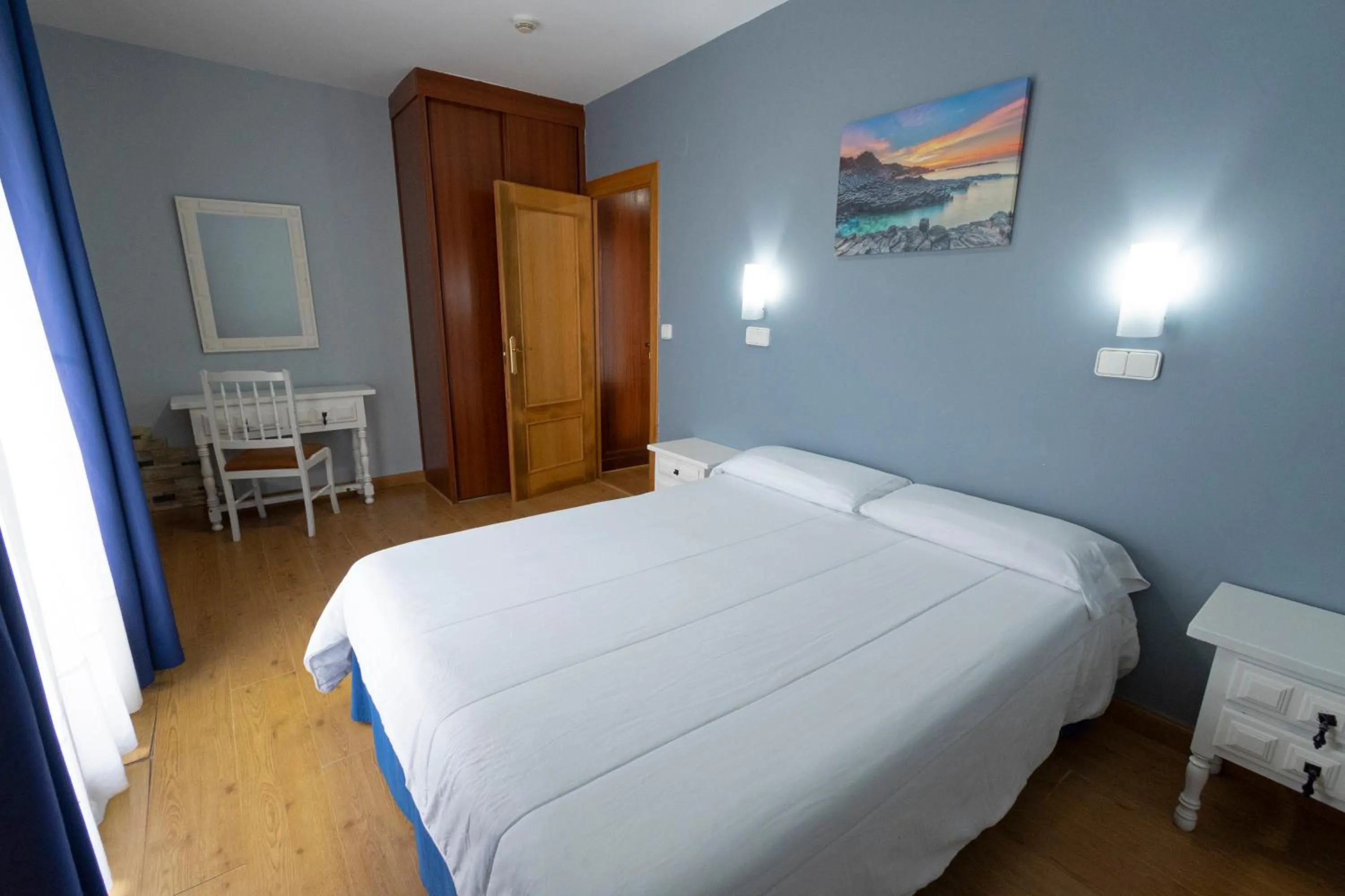 Photo of the whole room, Bed in Hotel Campomar