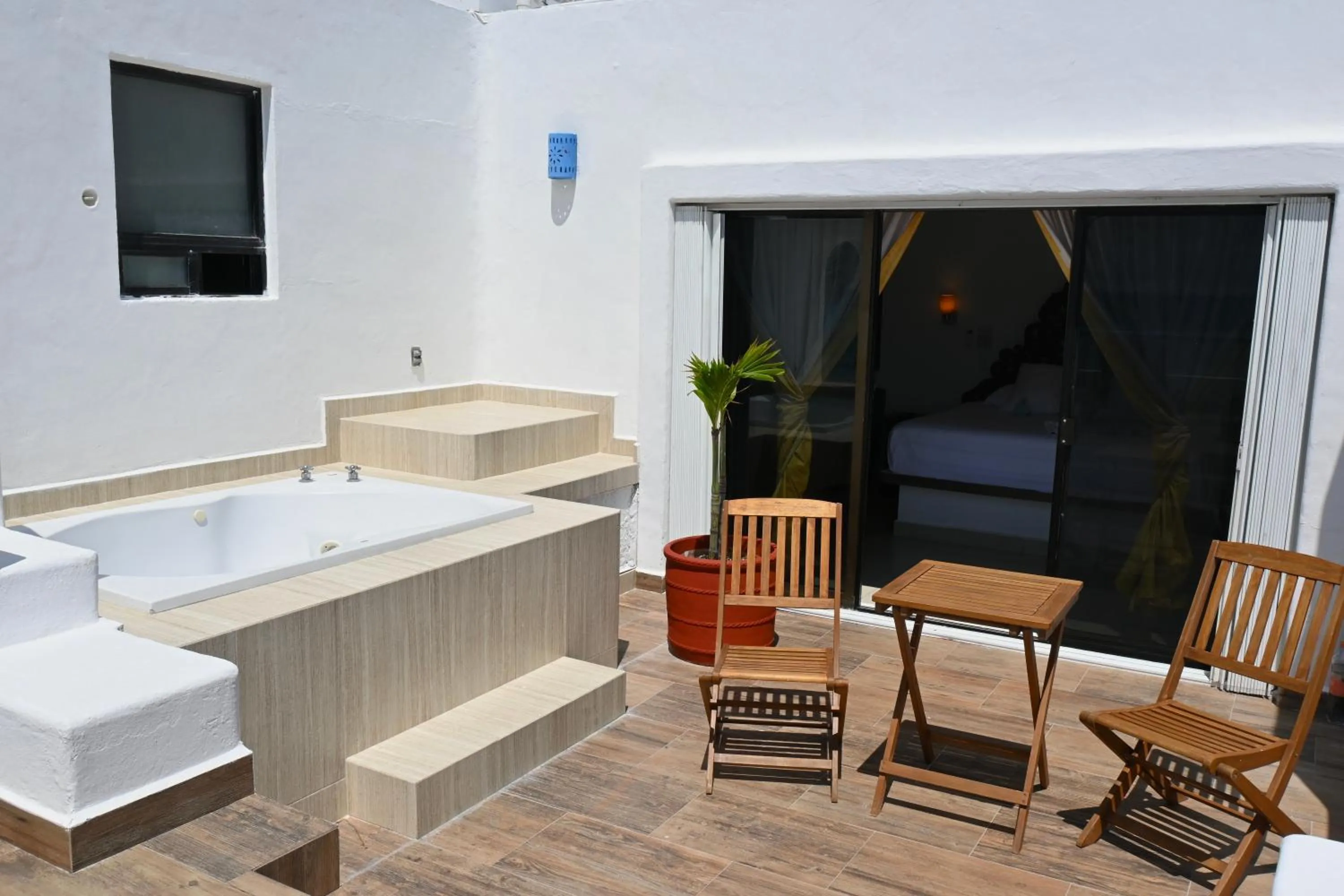 Hot Tub in Pelicano Inn Playa del Carmen - Beachfront Hotel