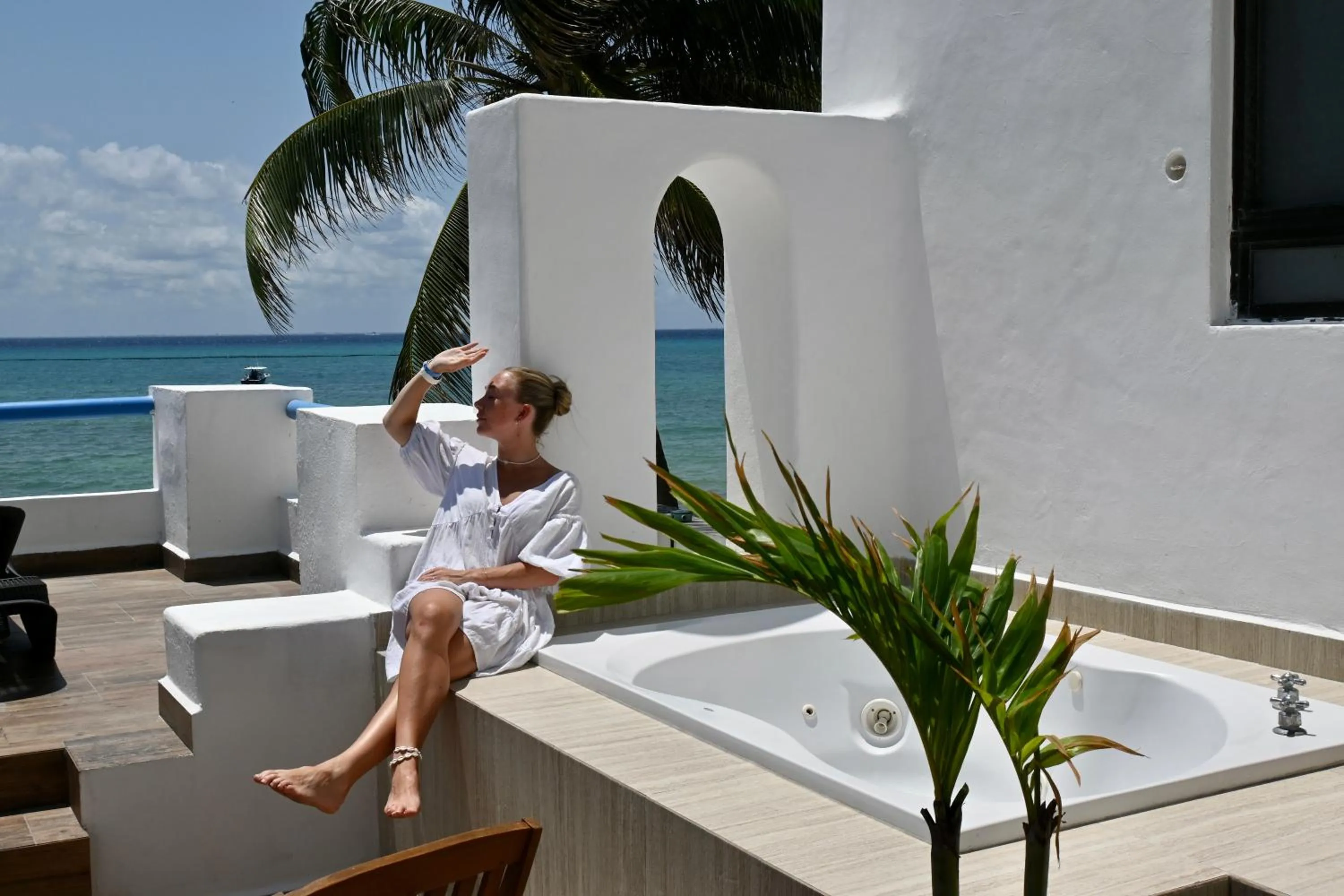 Day in Pelicano Inn Playa del Carmen - Beachfront Hotel