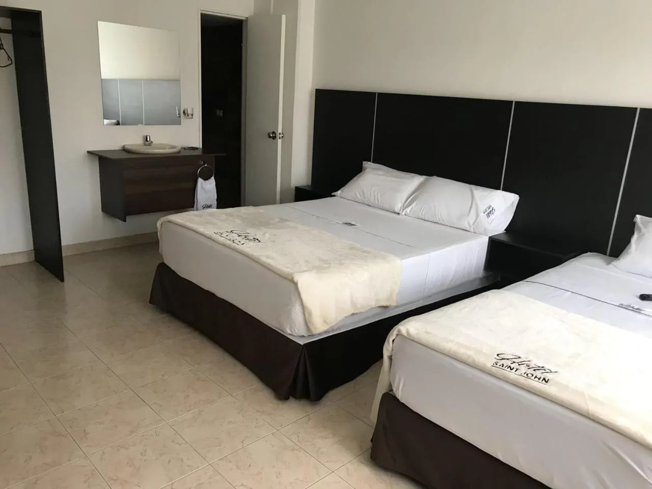 Photo of the whole room in Hotel Saint John