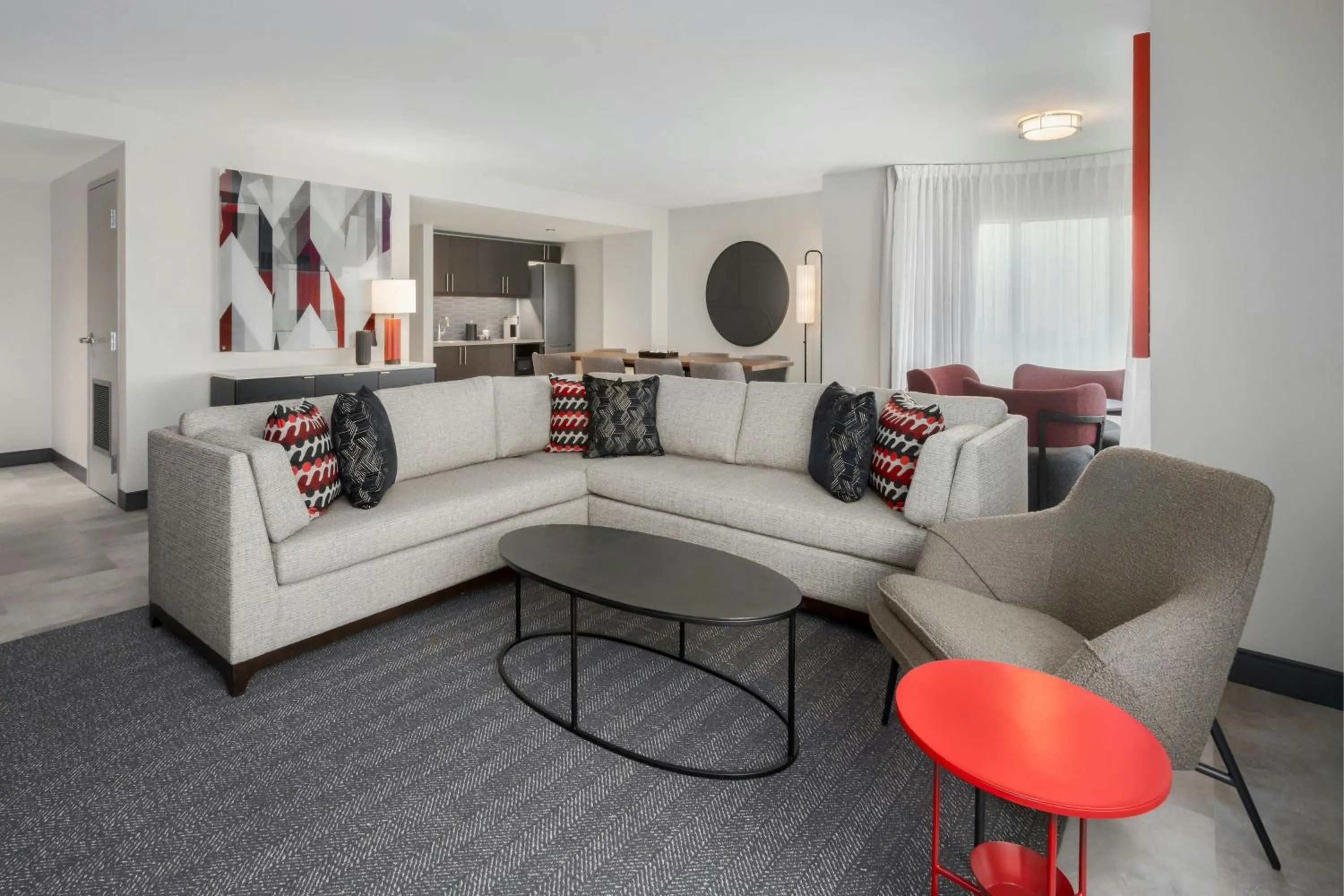 Living room in Courtyard by Marriott Athens Downtown