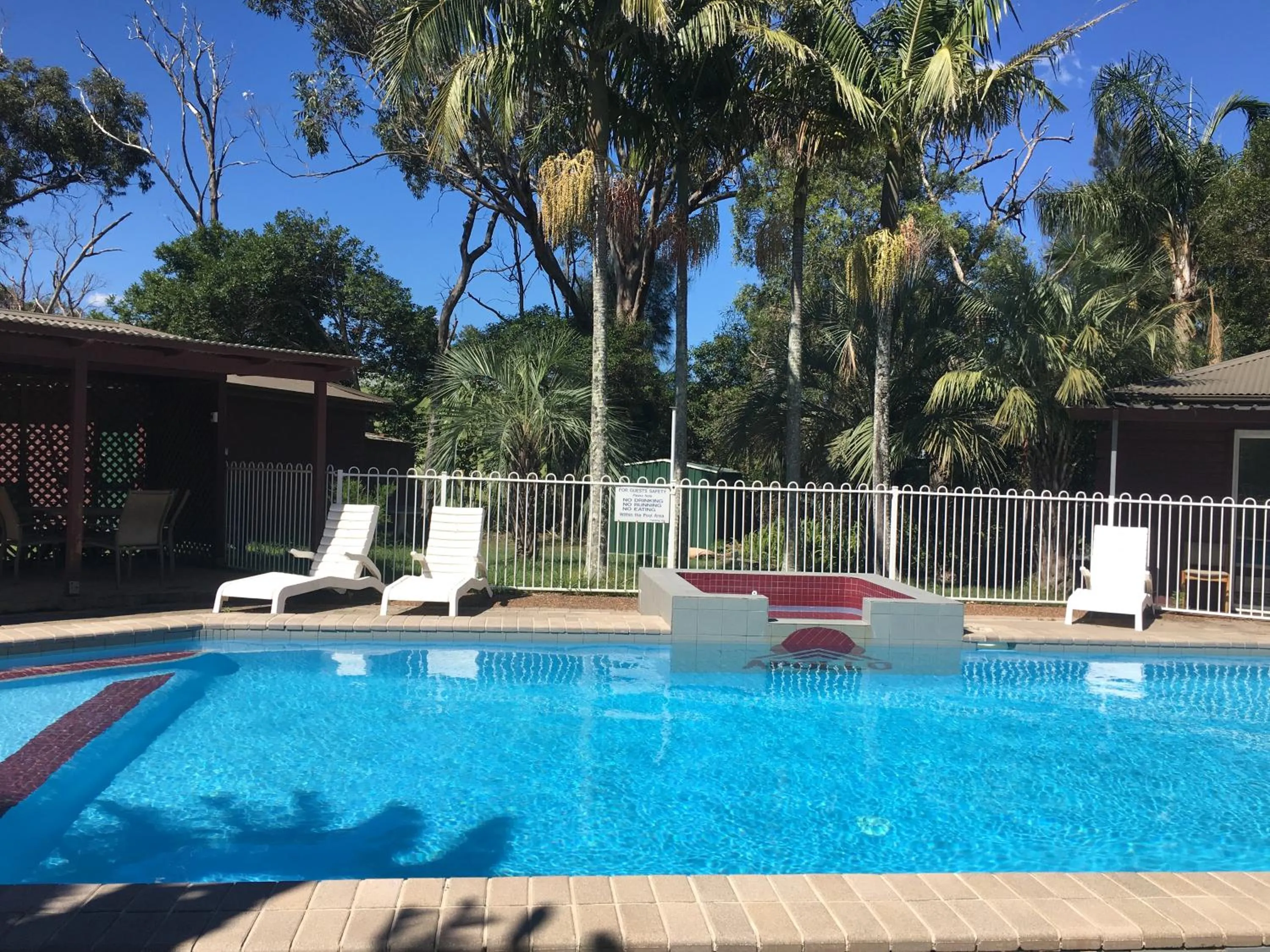 Swimming pool in Seaside Garden Retreat Accommodation