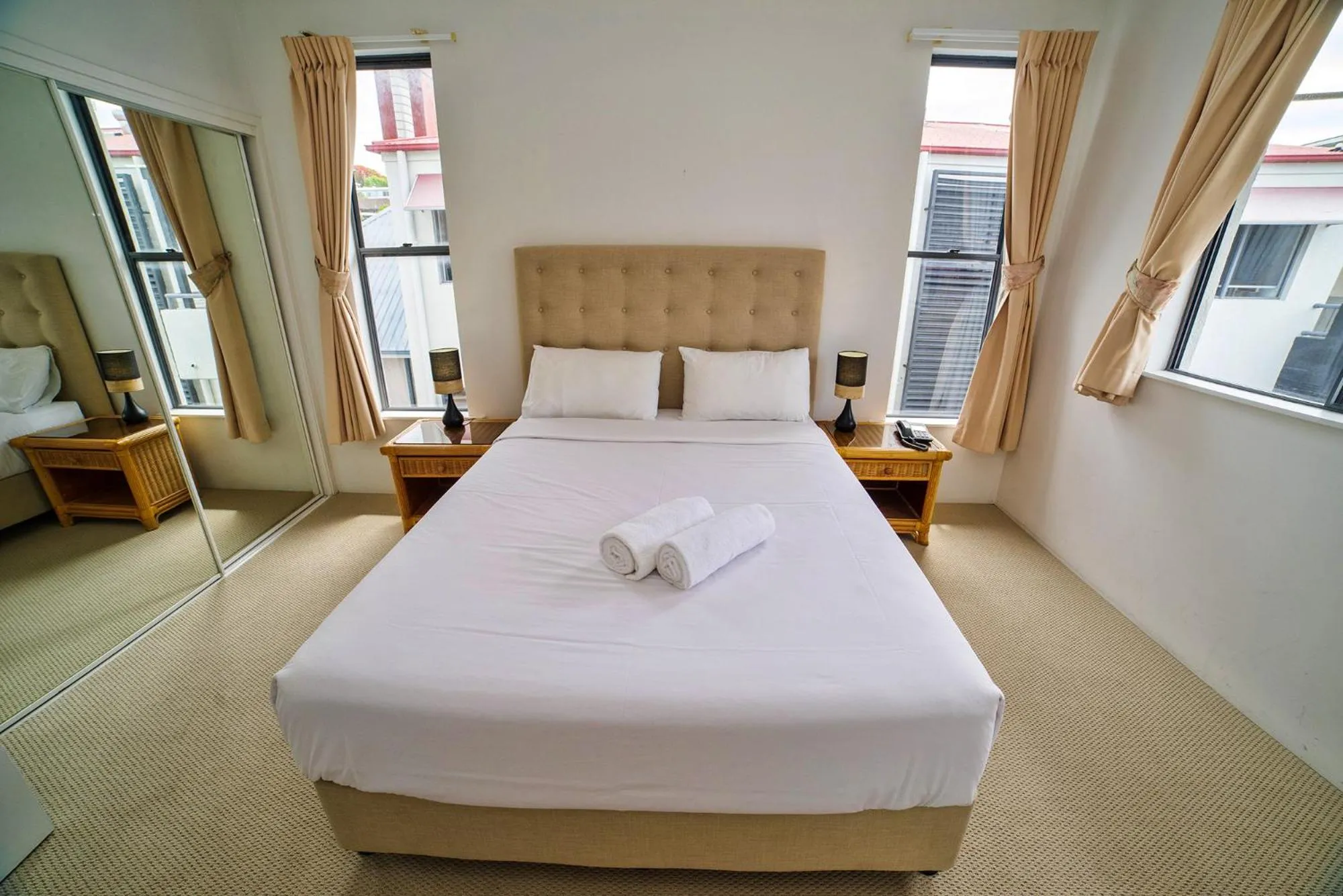 Bedroom, Bed in Coolum Beach Resort