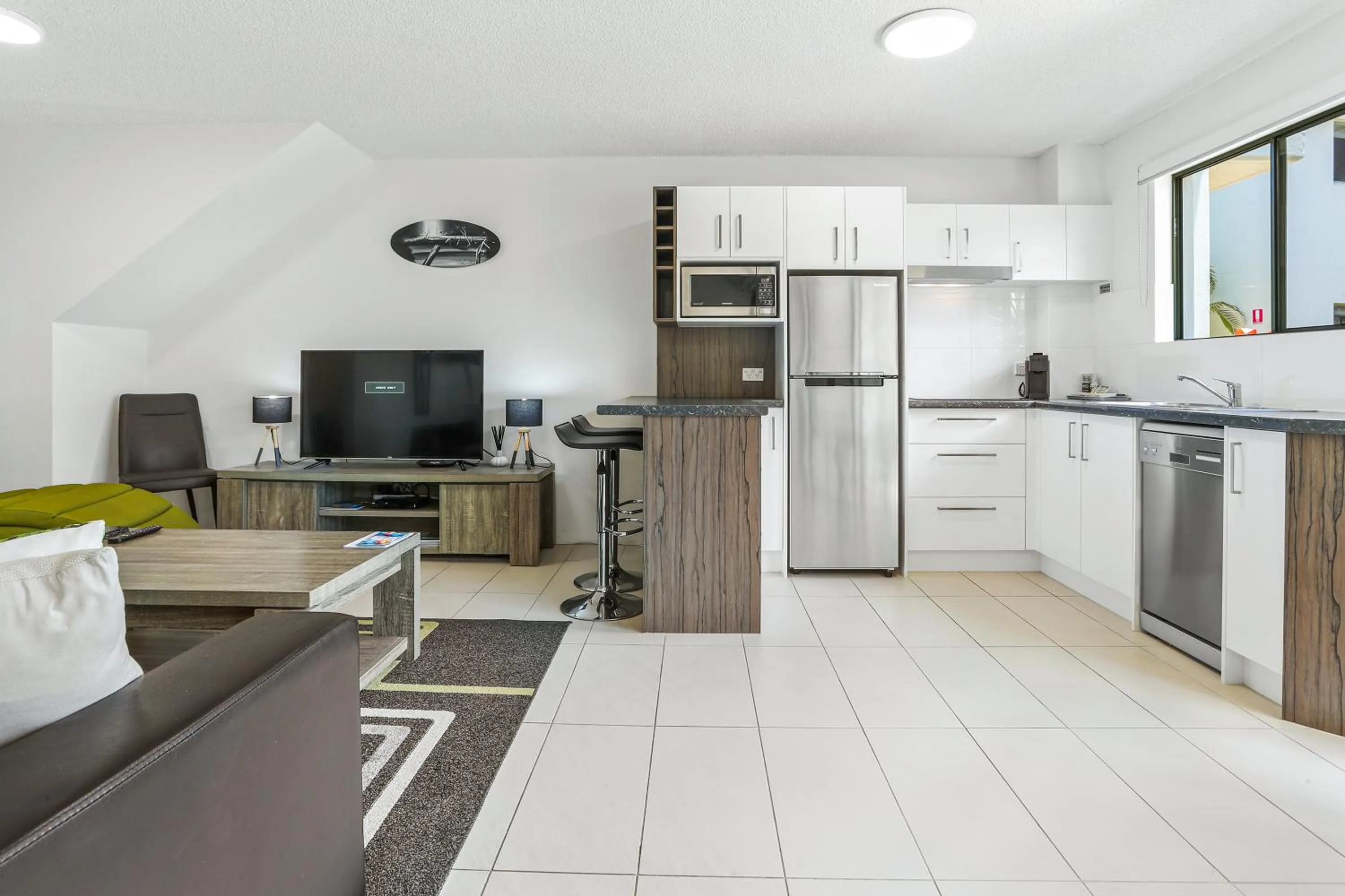 Kitchen or kitchenette in Noosa River Retreat Holiday Apartments