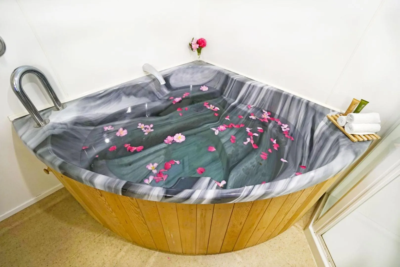 Spa and wellness centre/facilities, Bed in Ashwood Manor Motor Lodge