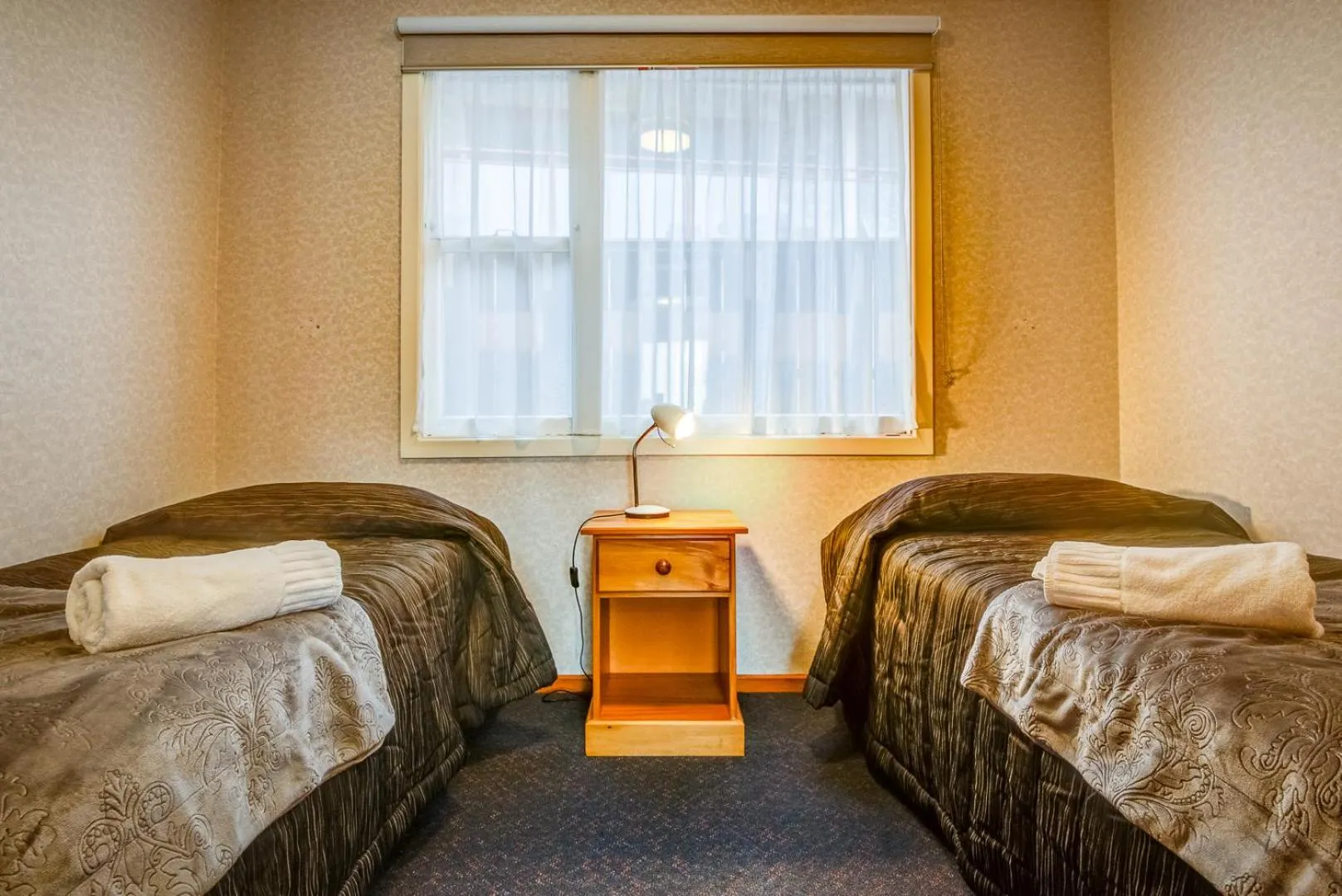 Two-Bedroom Apartment in Red Tussock Motel