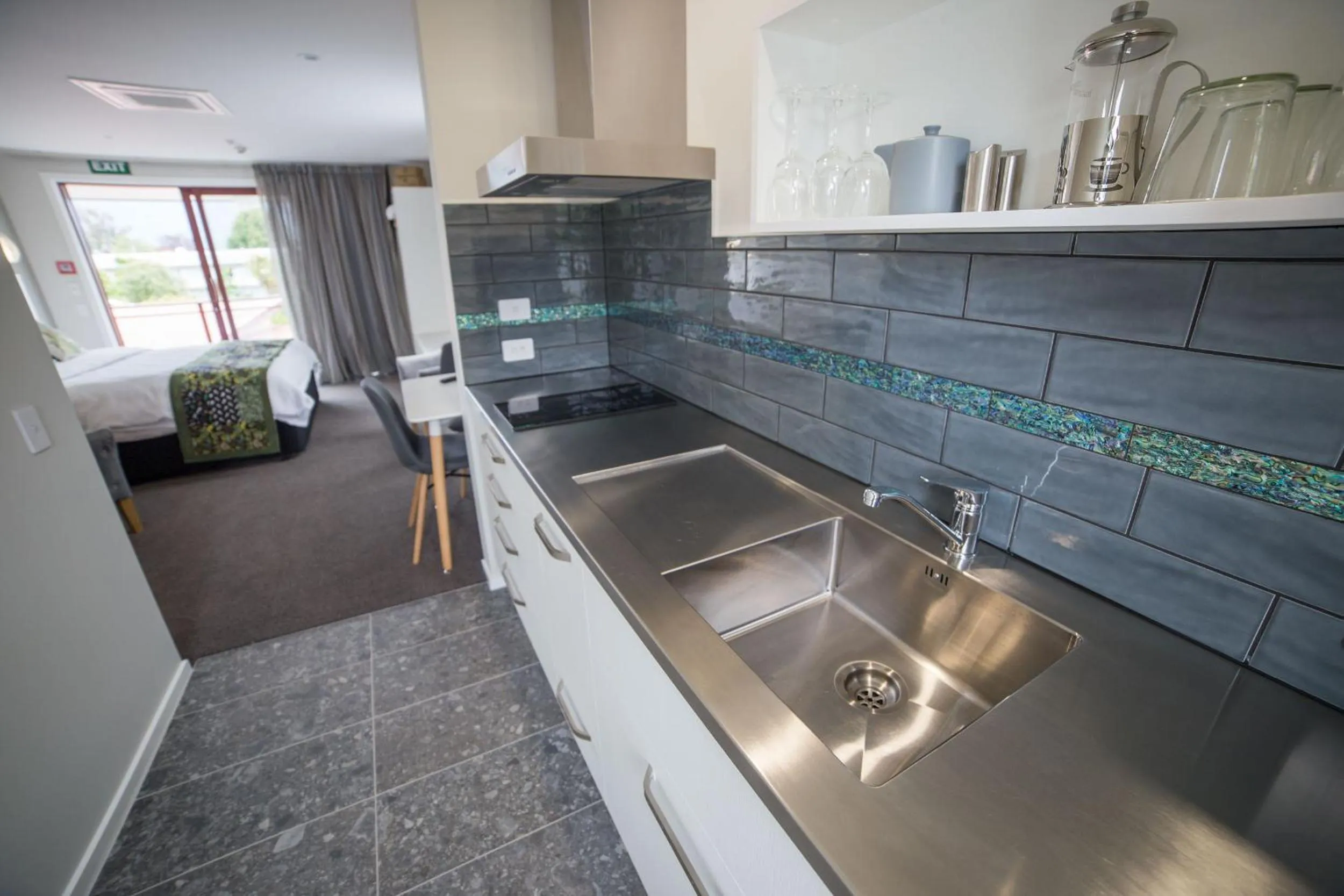 Kitchen or kitchenette in Red Tussock Motel