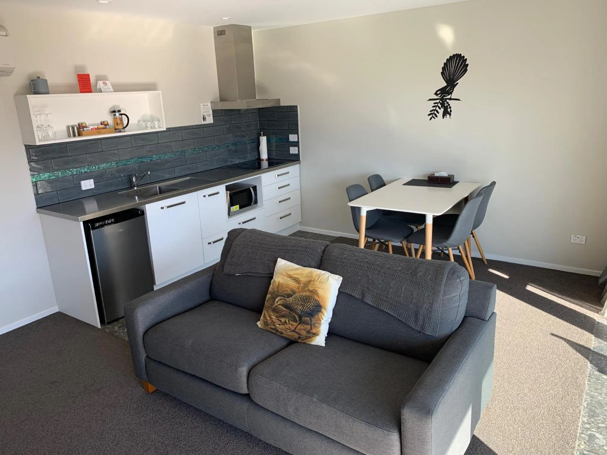 Kitchen or kitchenette in Red Tussock Motel