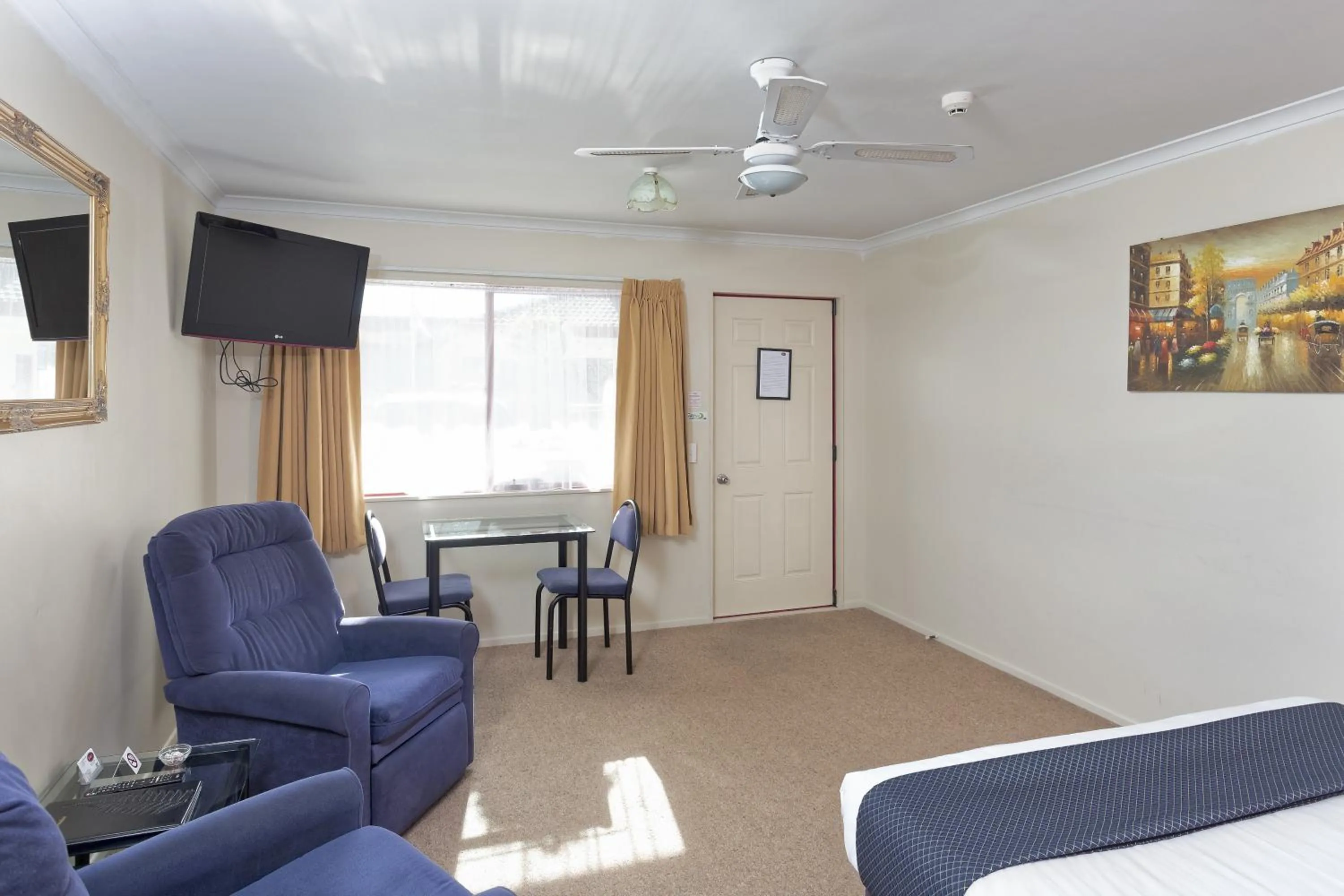 TV and multimedia in BK's Rotorua Motor Lodge