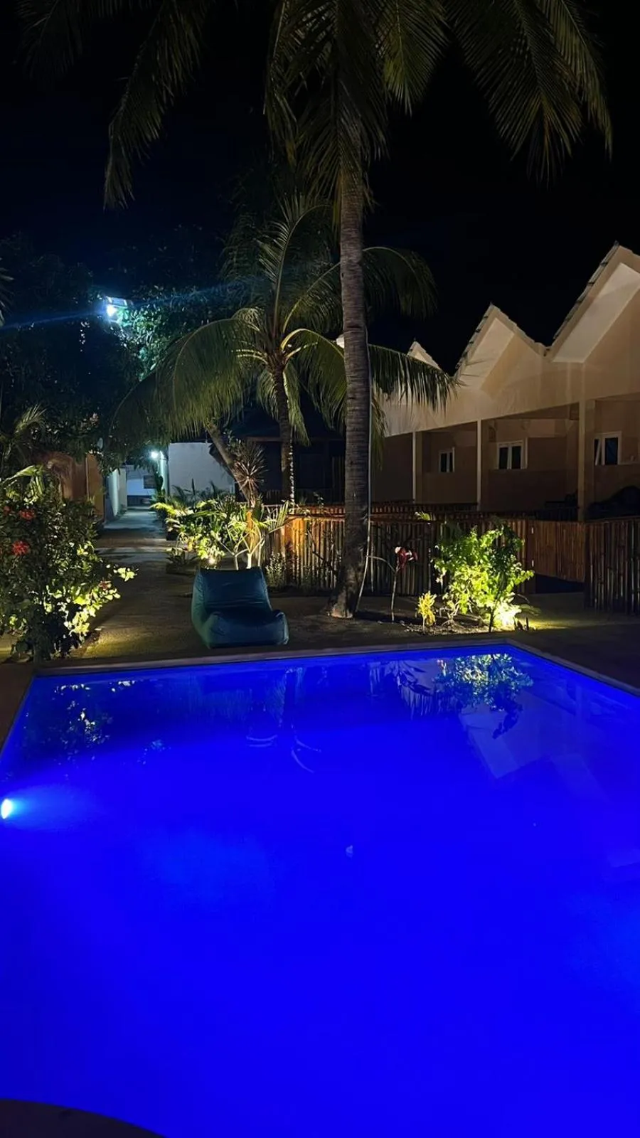 Night in Living Trawangan Hotel