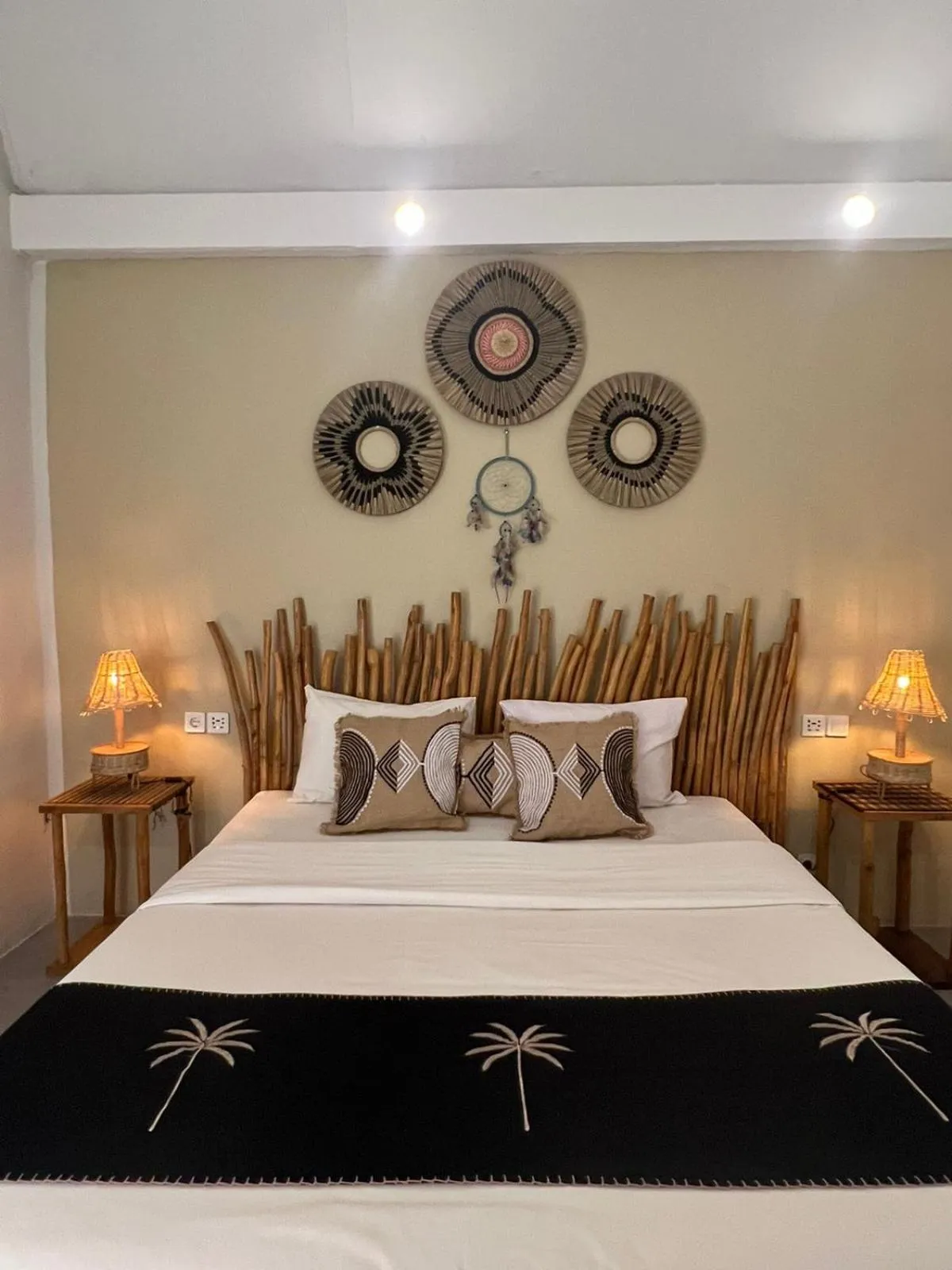 Bedroom, Bed in Living Trawangan Hotel