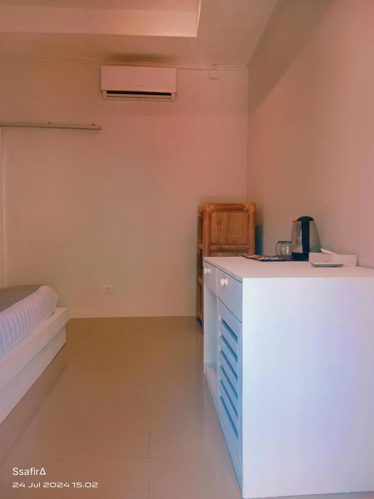 air conditioner in Living Trawangan Hotel
