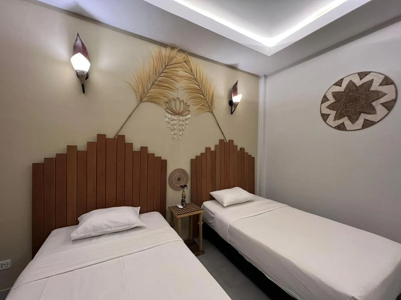 Bed in Living Trawangan Hotel