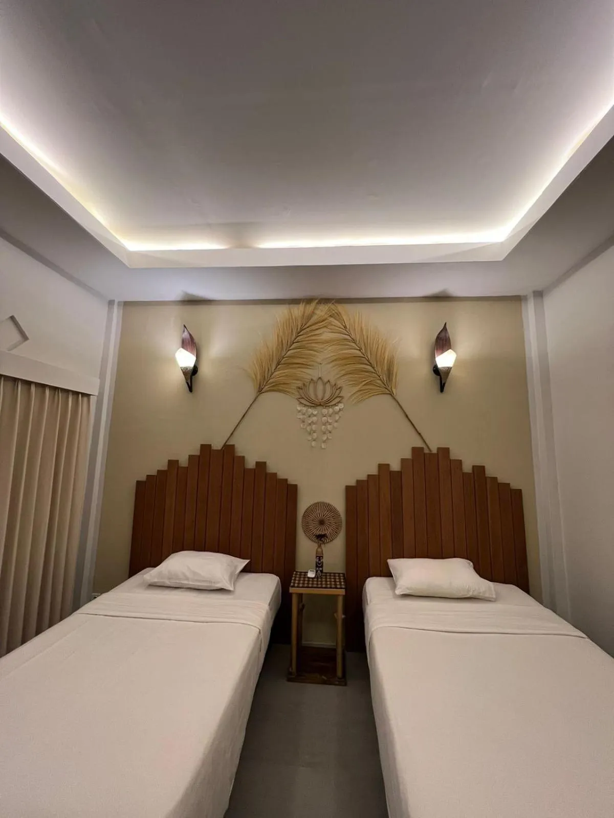 Bed in Living Trawangan Hotel