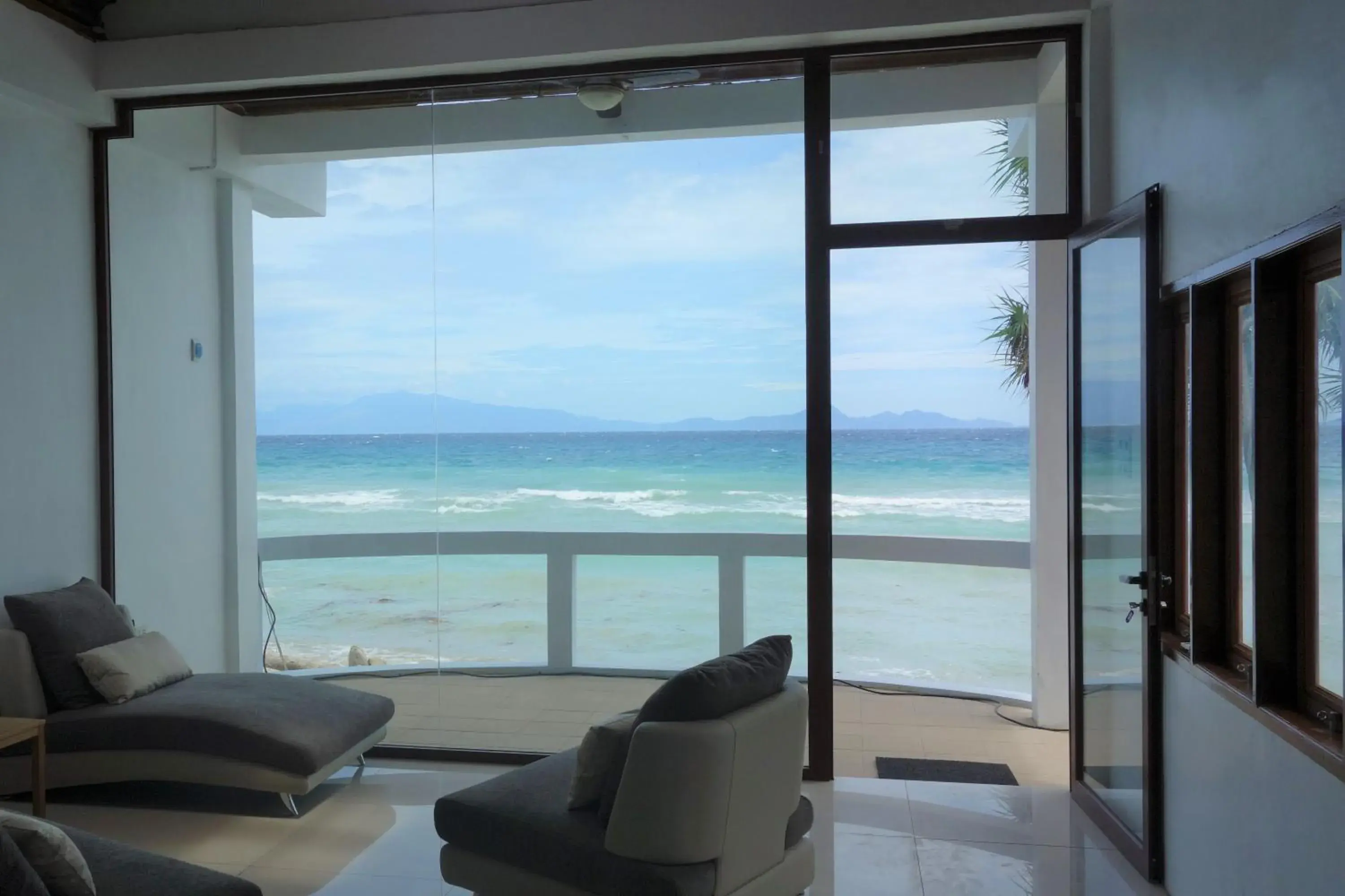 Bungalow - Beach Front in Pulau Weh Paradise Bungalow - Beach Front in Pulau Weh Paradise