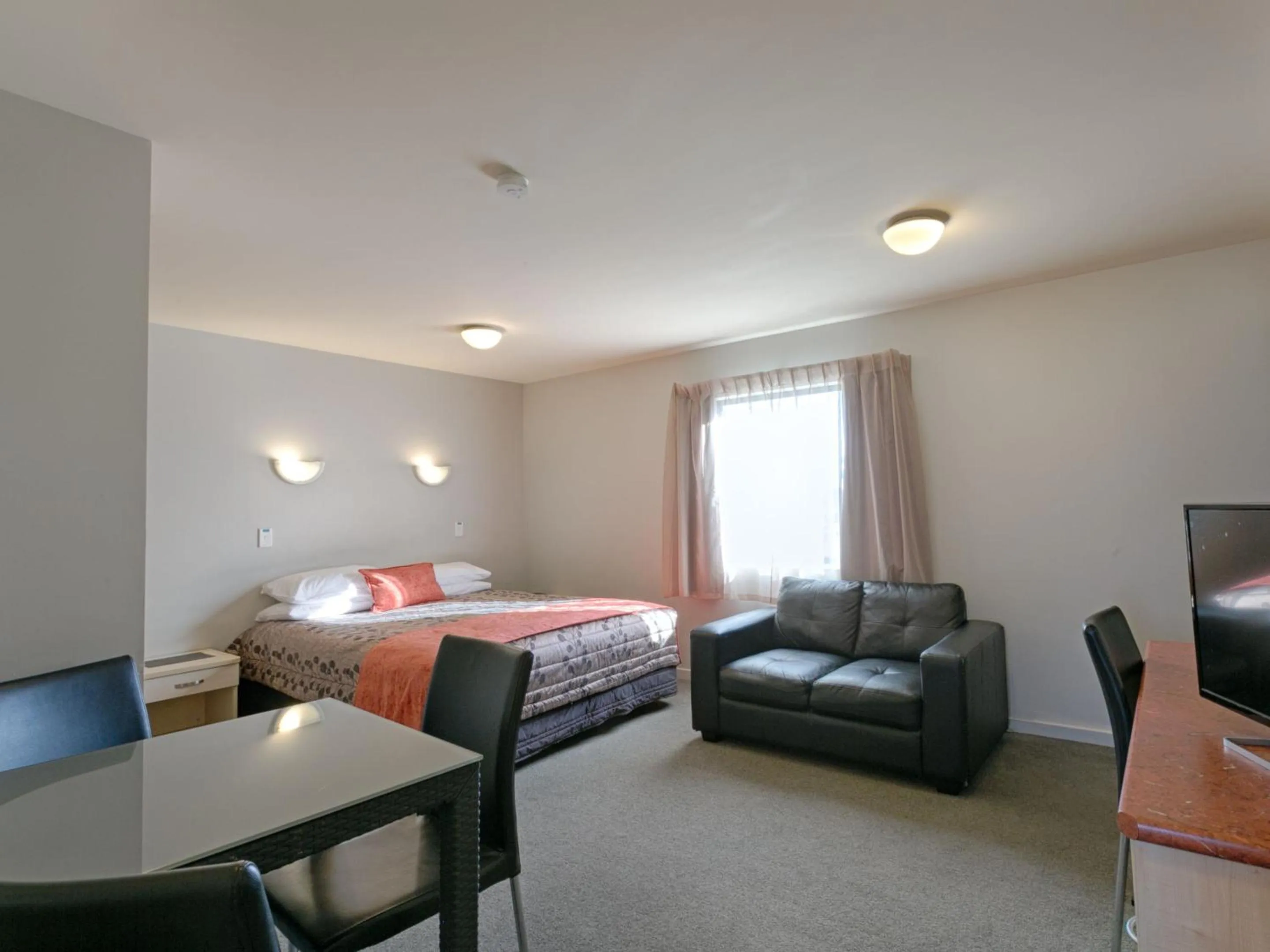 Photo of the whole room, Bed in Bella Vista Motel Greymouth