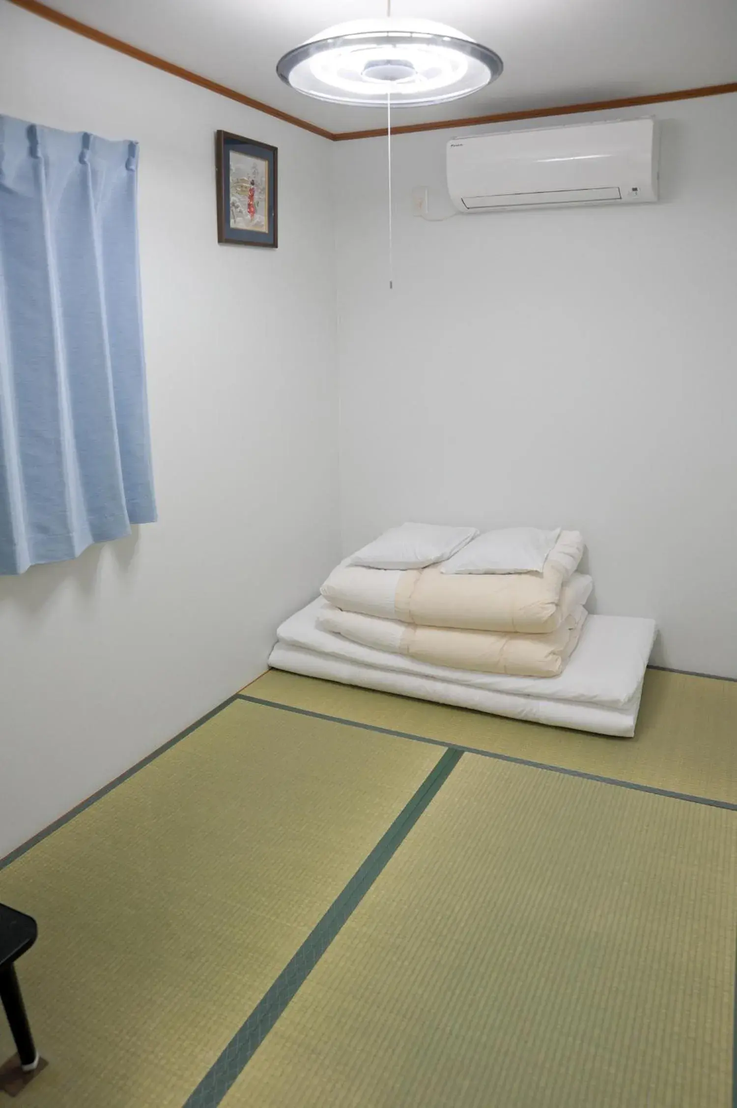 Double Room with Shared Bathroom - single occupancy in BJ Family House Double Room with Shared Bathroom - single occupancy in BJ Family House