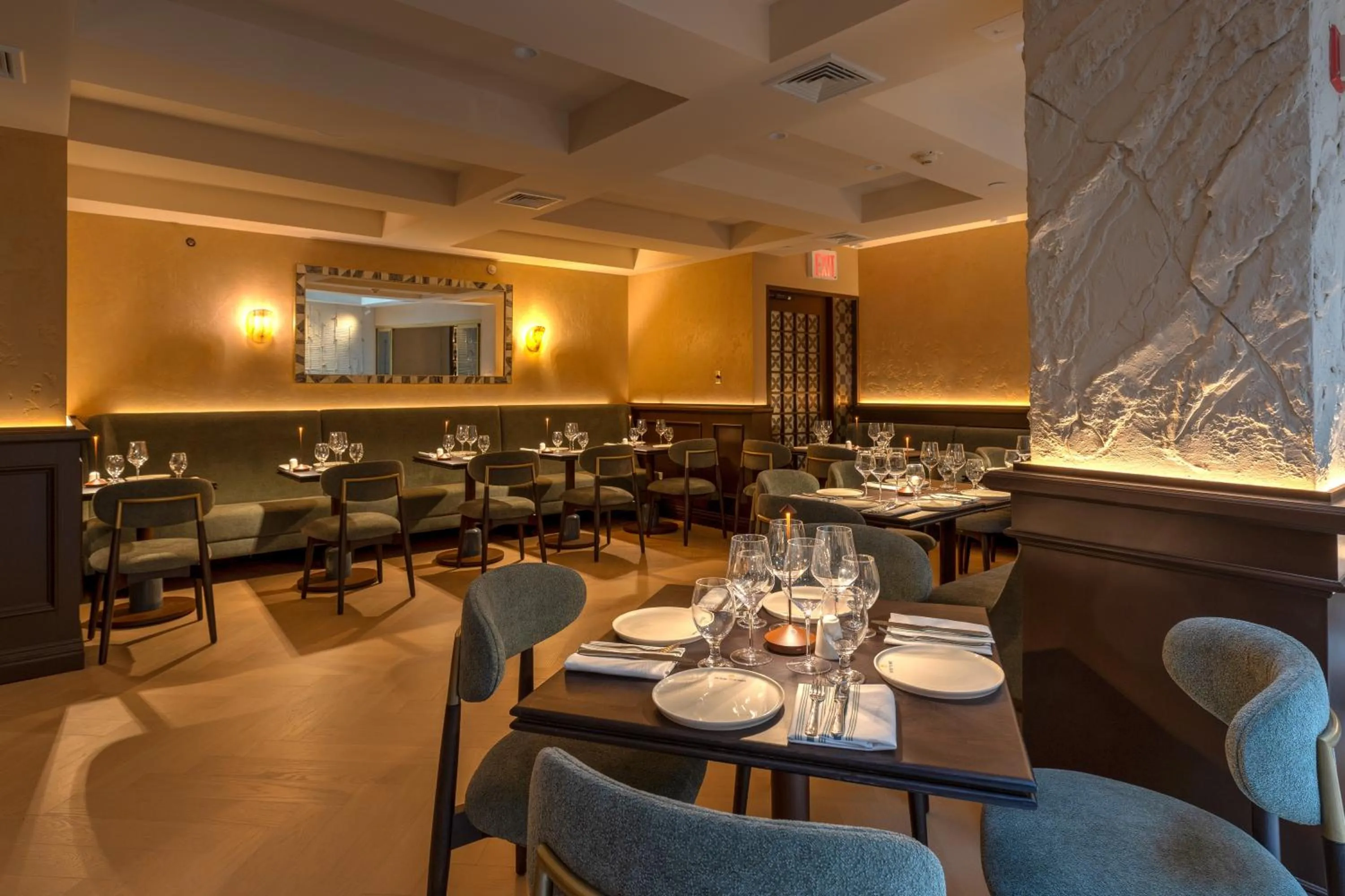 Restaurant/places to eat in Four Points by Sheraton Manhattan SoHo Village