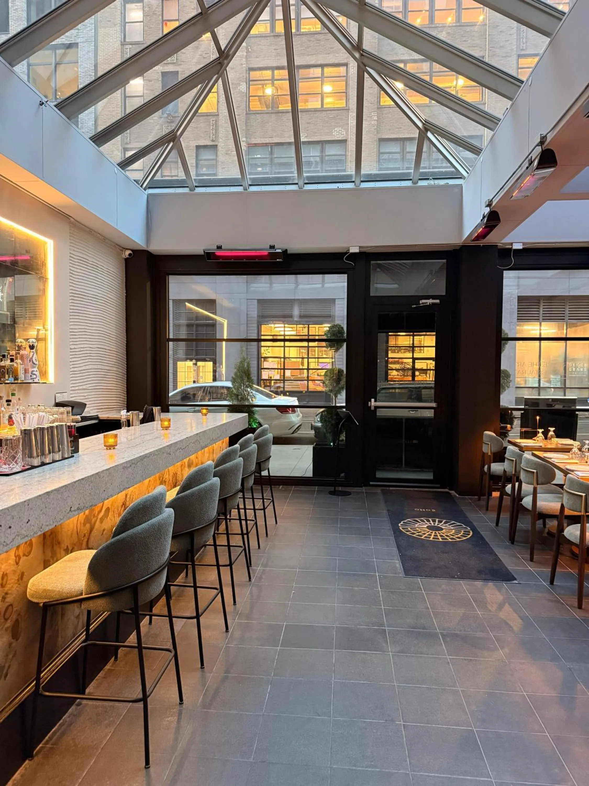 Restaurant/places to eat in Four Points by Sheraton Manhattan SoHo Village