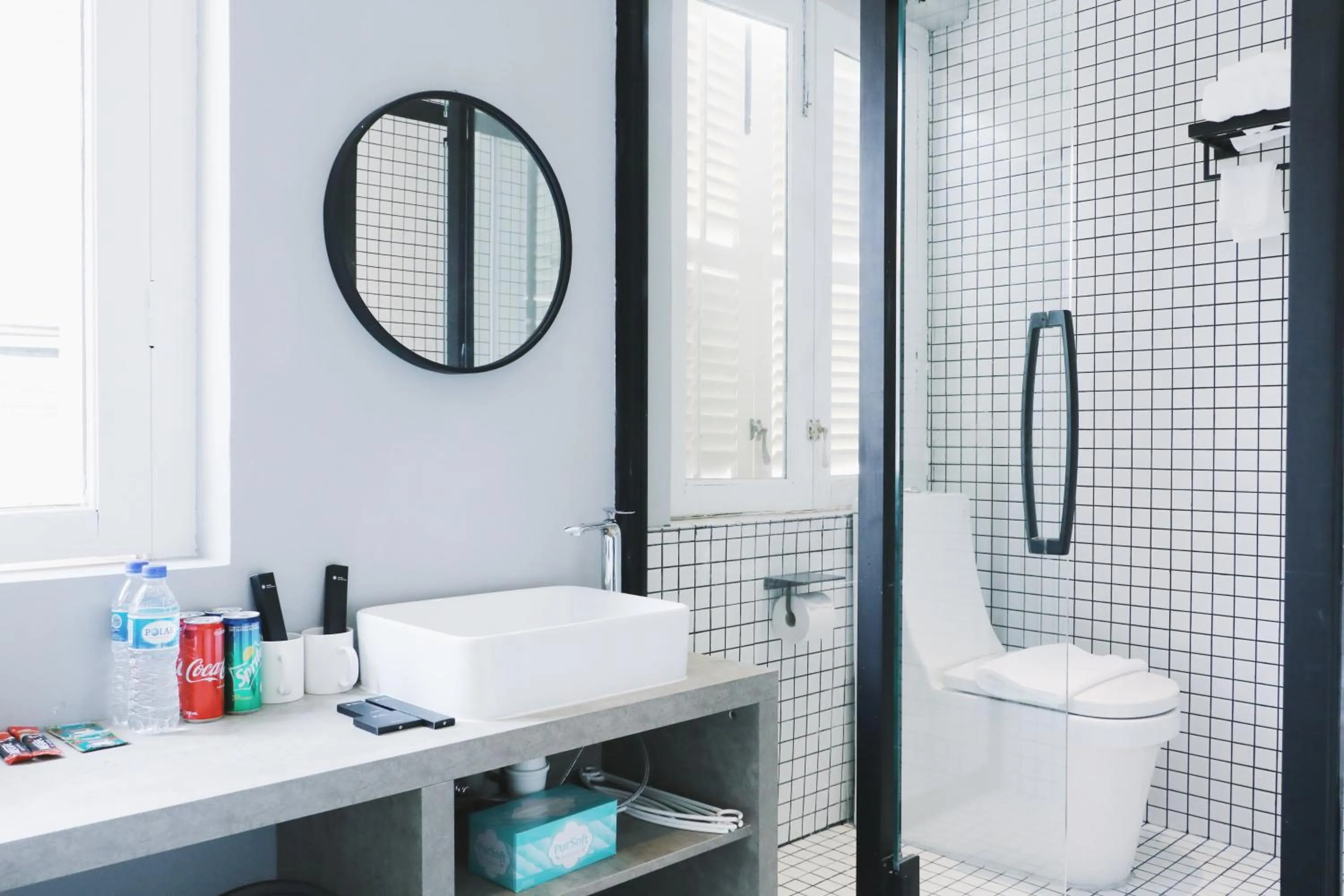 Toilet in Rest Chinatown Hotel