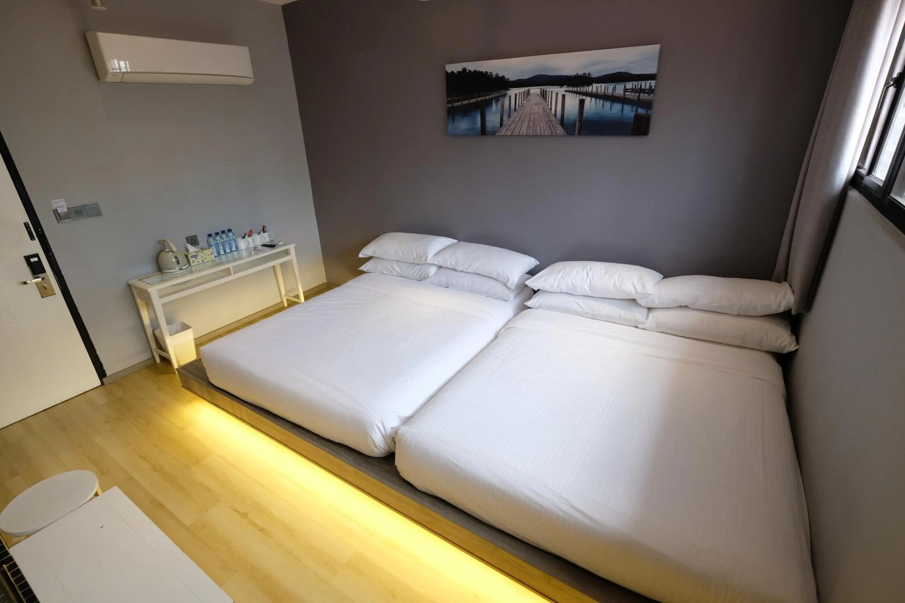 Bed in Hotel 1888 Collection