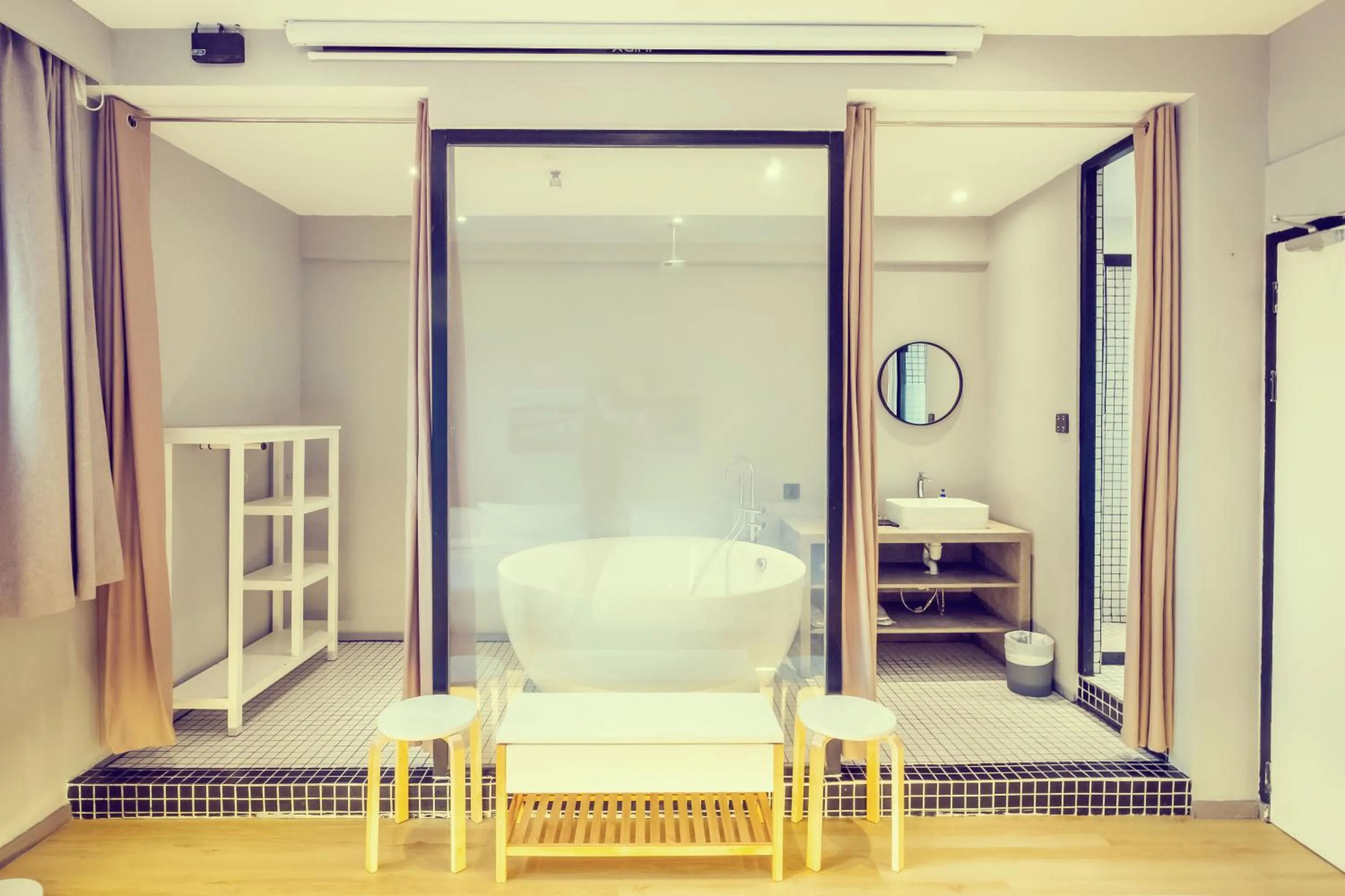 Bathroom, Bed in Rest Chinatown Hotel