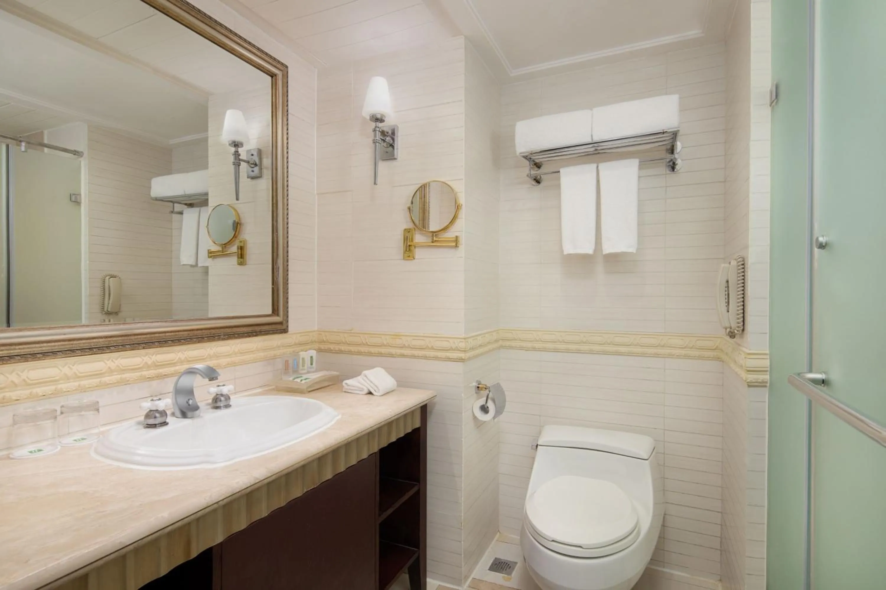 Bathroom in Holiday Inn Chengdu Century City-WestTower