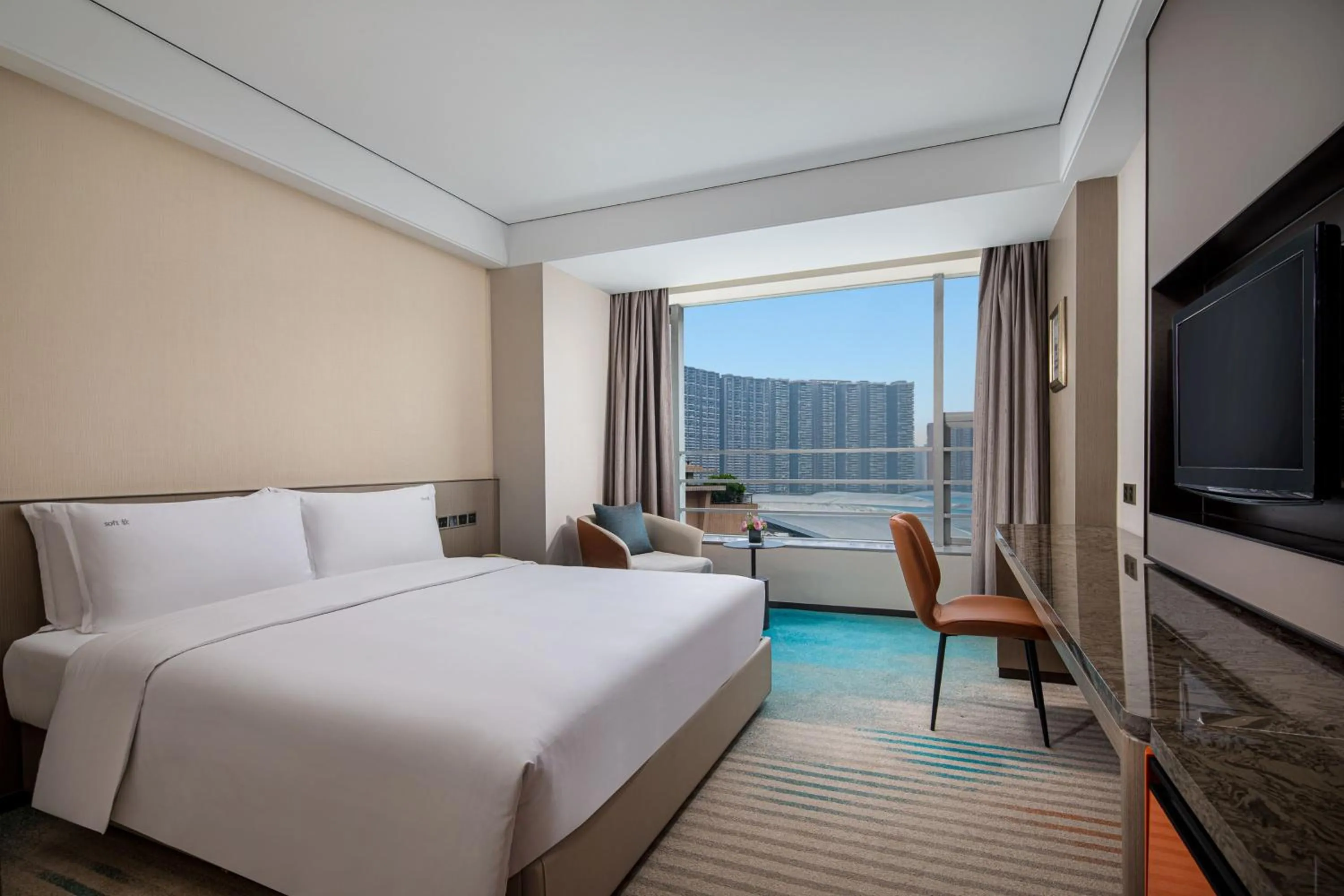 Bedroom, Bed in Holiday Inn Chengdu Century City-WestTower