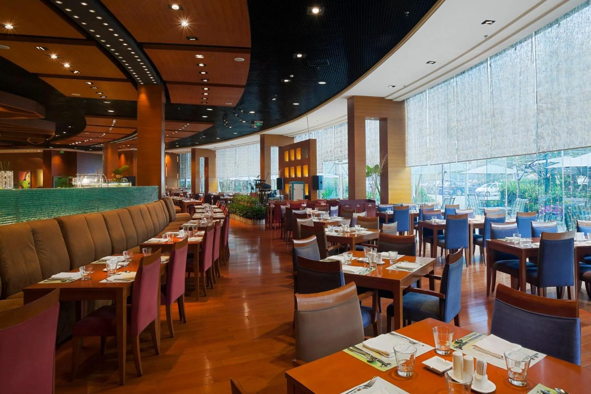 Restaurant/places to eat in Holiday Inn Chengdu Century City-WestTower