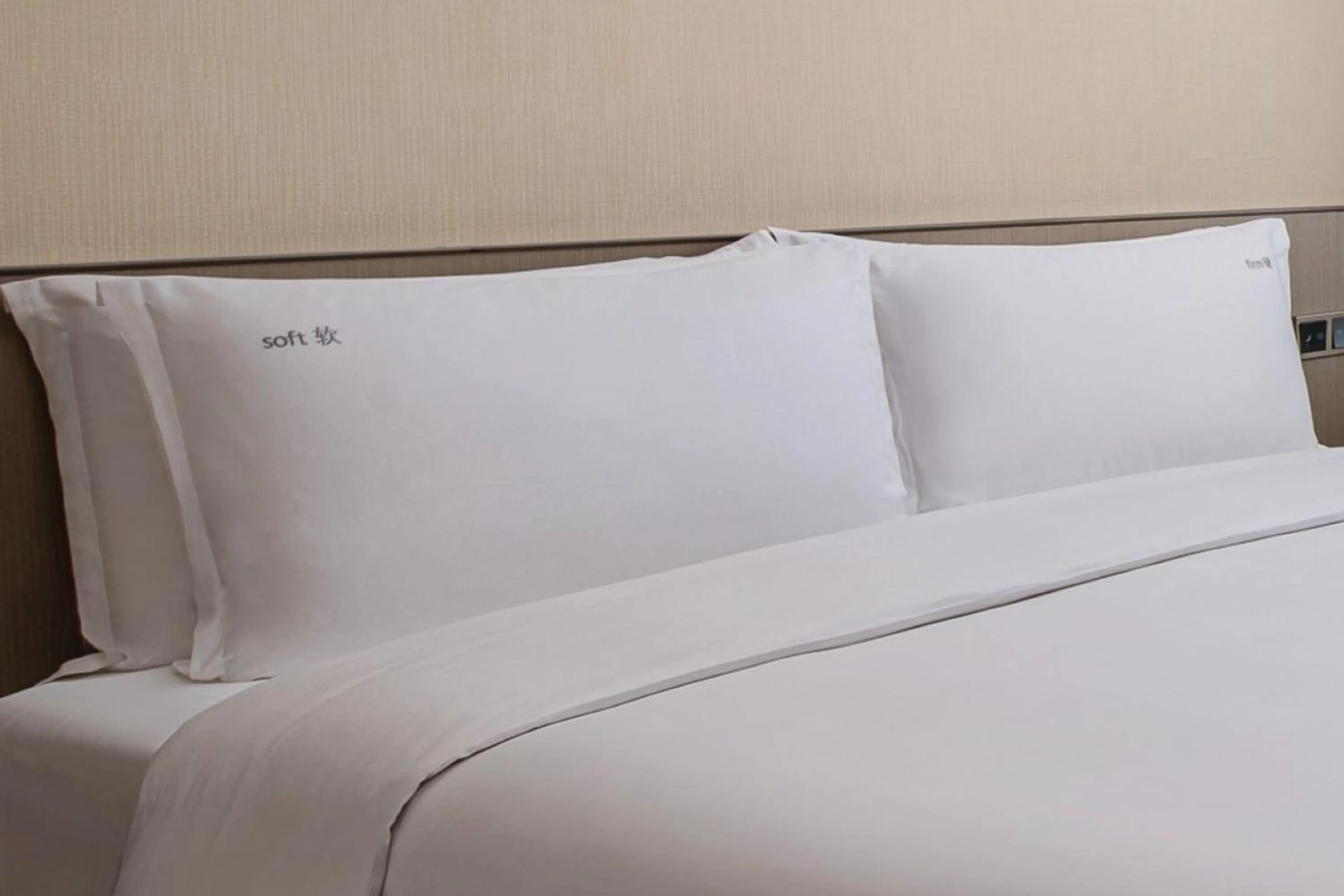 Photo of the whole room, Bed in Holiday Inn Chengdu Century City West, an IHG Hotel