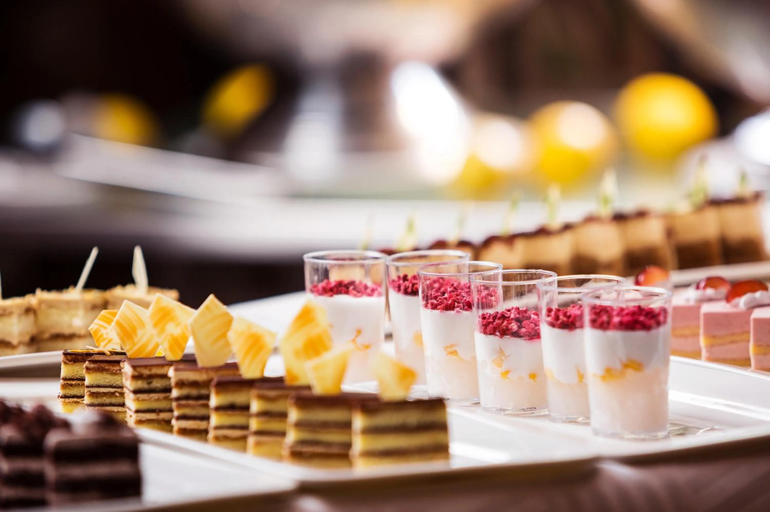 Food and drinks in Holiday Inn Chengdu Century City-WestTower