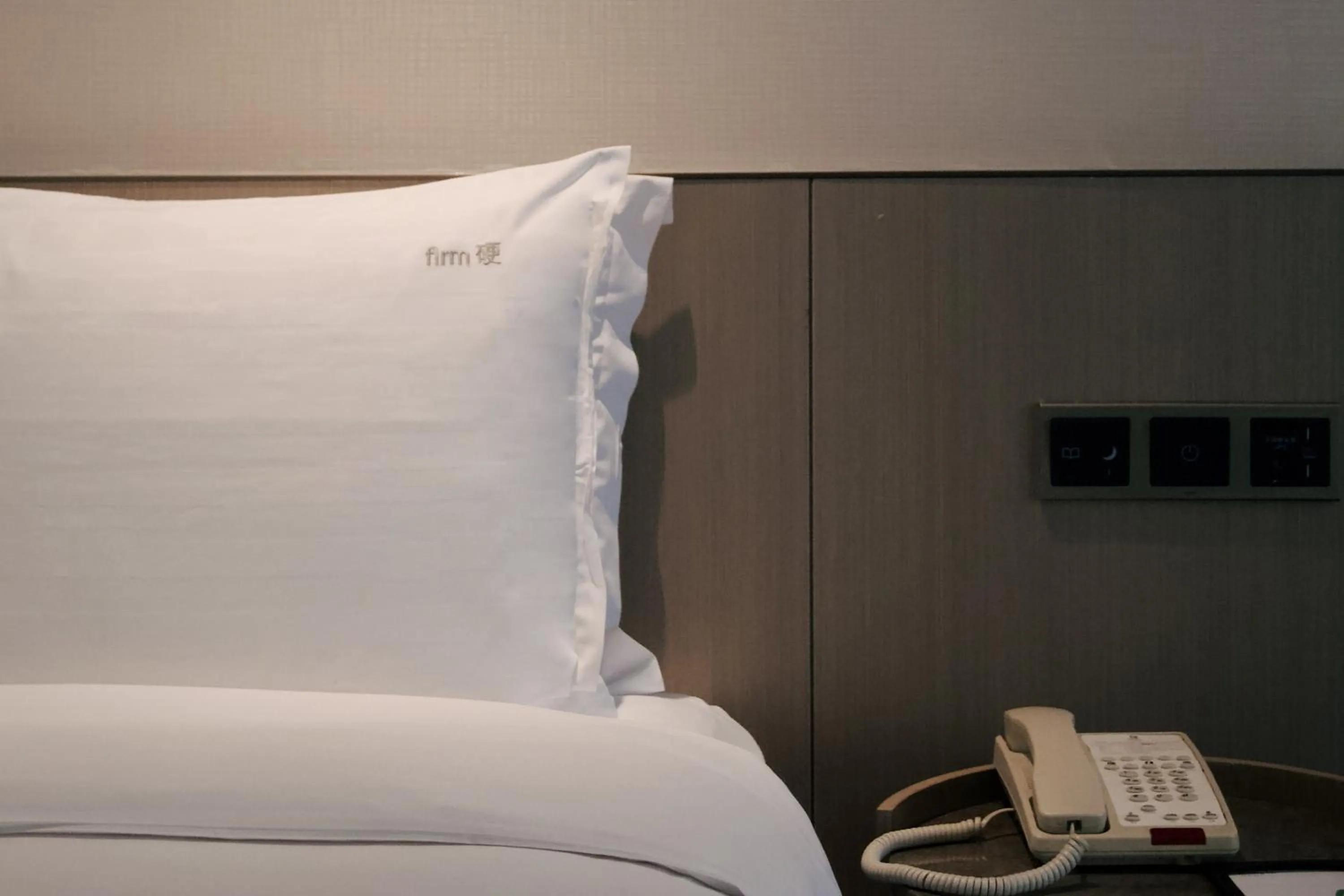 Photo of the whole room, Bed in Holiday Inn Chengdu Century City-WestTower