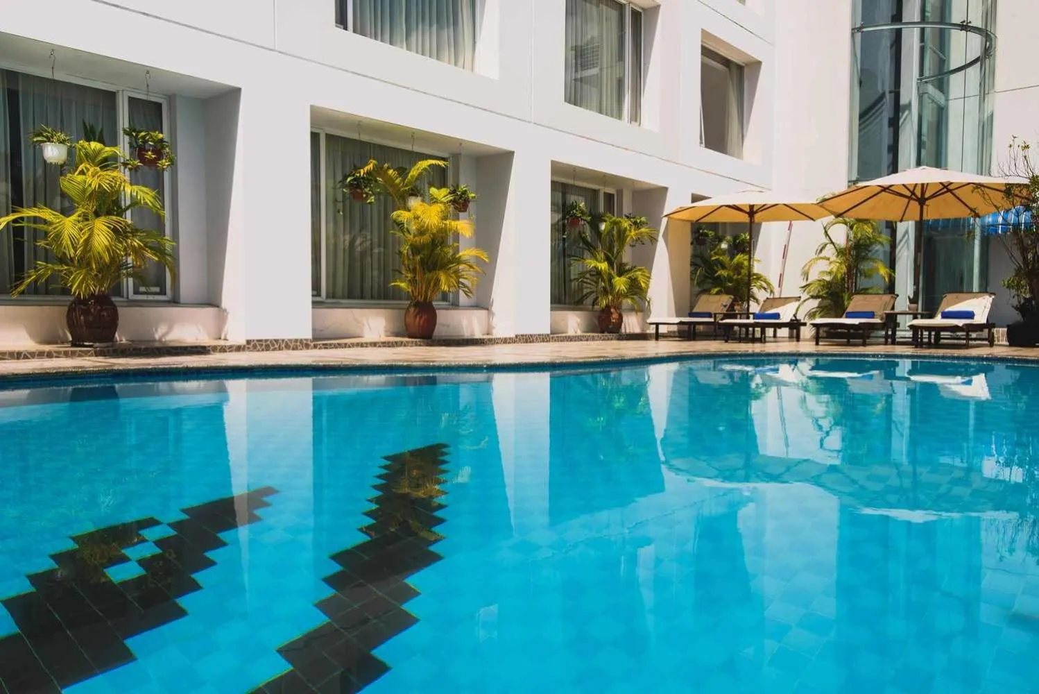 Swimming pool in Mondial Hotel Hue