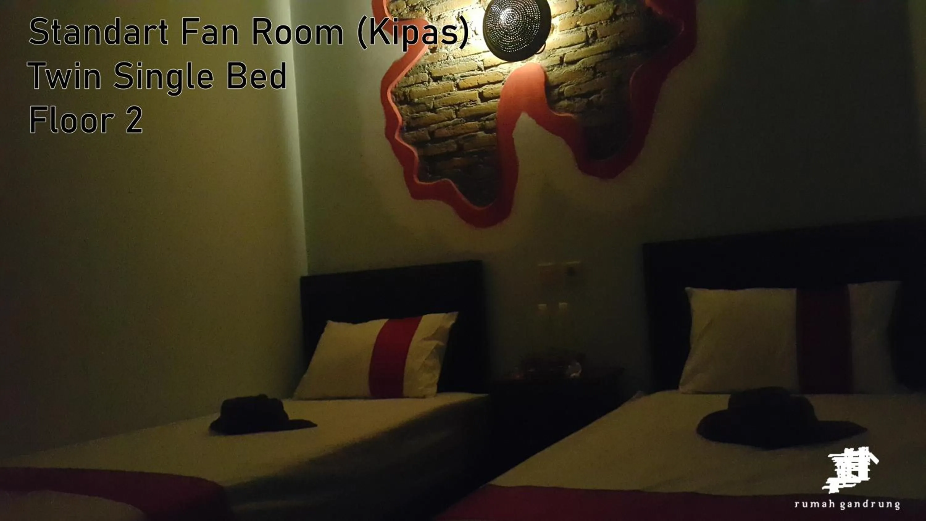 fireplace, Bed in Rumah Gandrung