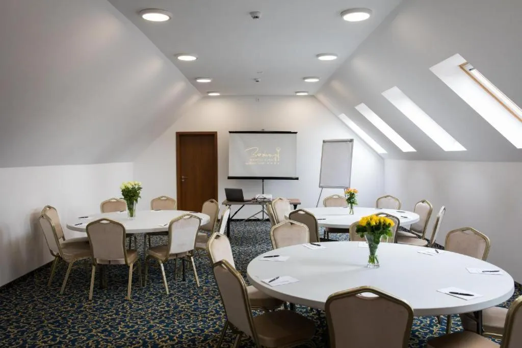 TV and multimedia in Bodrogi Kúria Wellness Hotel