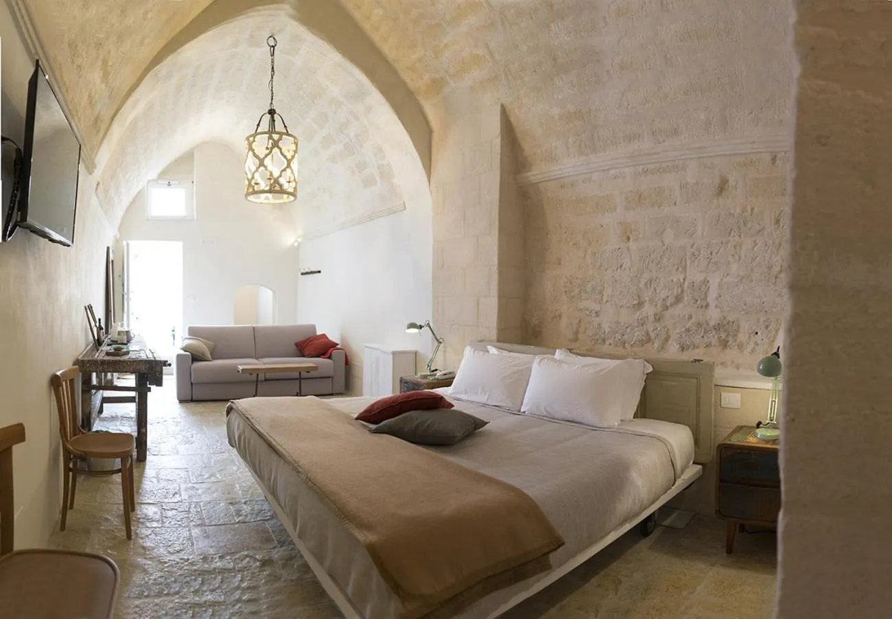 Photo of the whole room, Bed in Thymus Residence nei Sassi