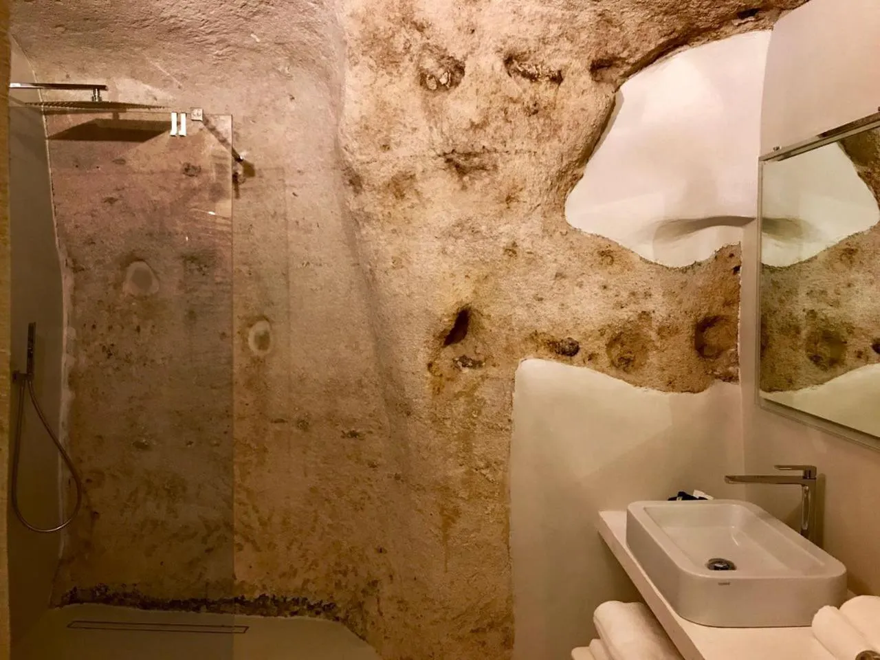 Bathroom in Thymus Residence nei Sassi