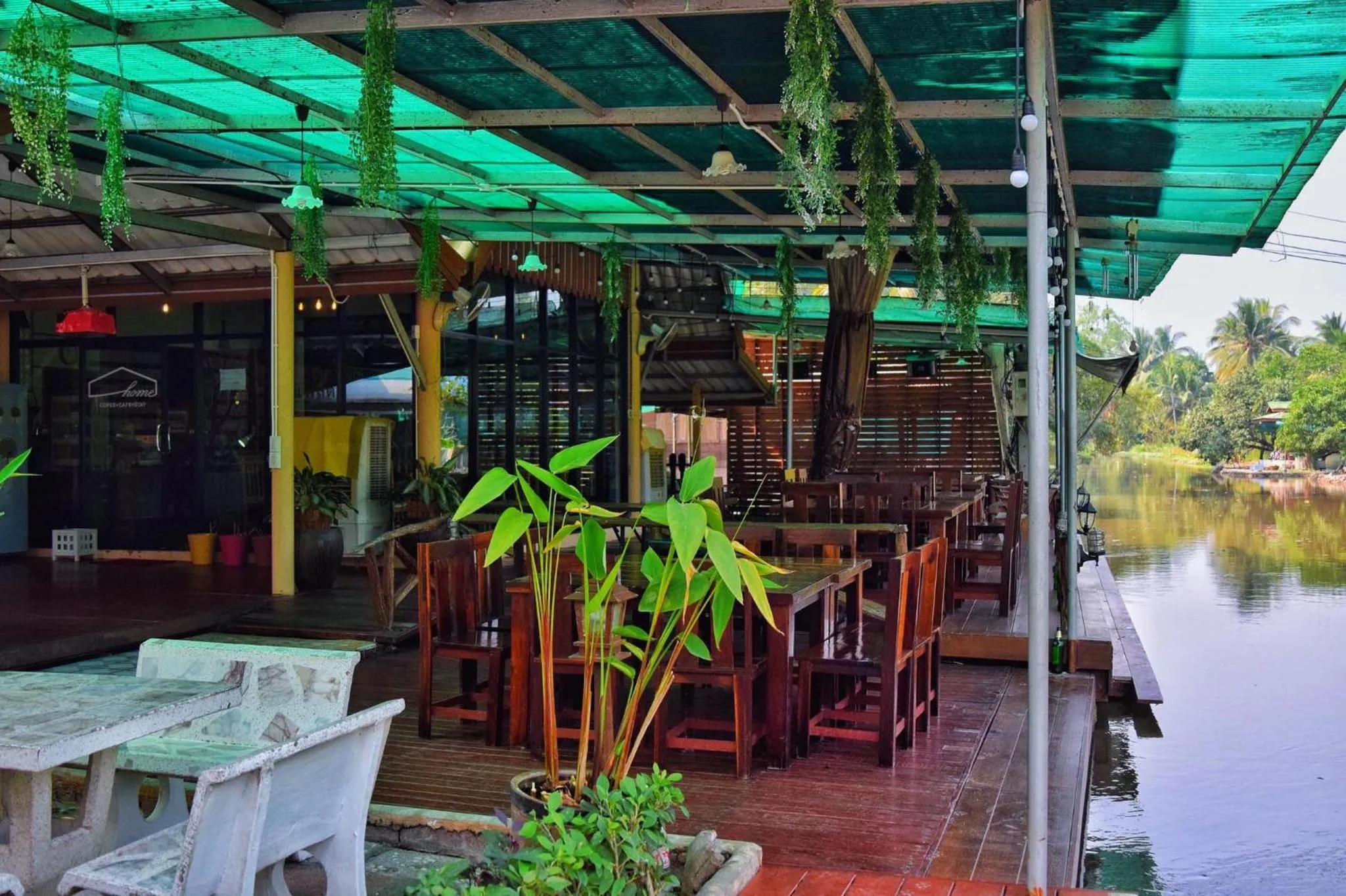 Restaurant/places to eat in บ้านกรนรา Baan Kornnara