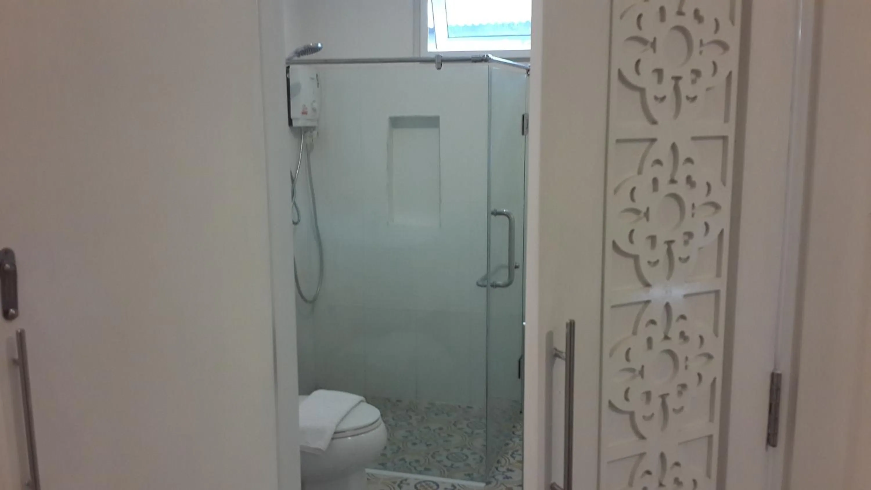 Shower in PP Blue Sky Resort-SHA Plus