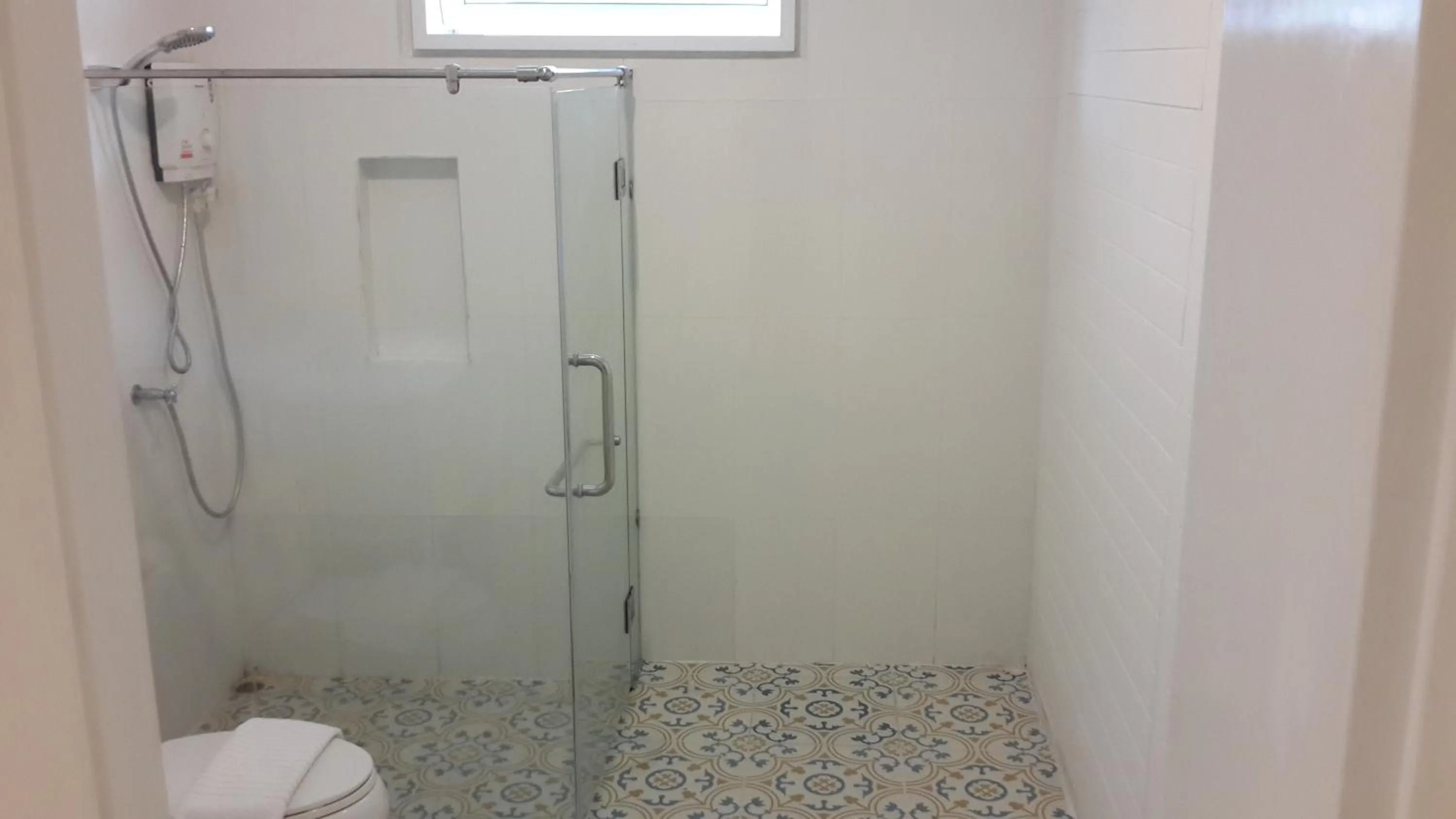 Shower in PP Blue Sky Resort-SHA Plus