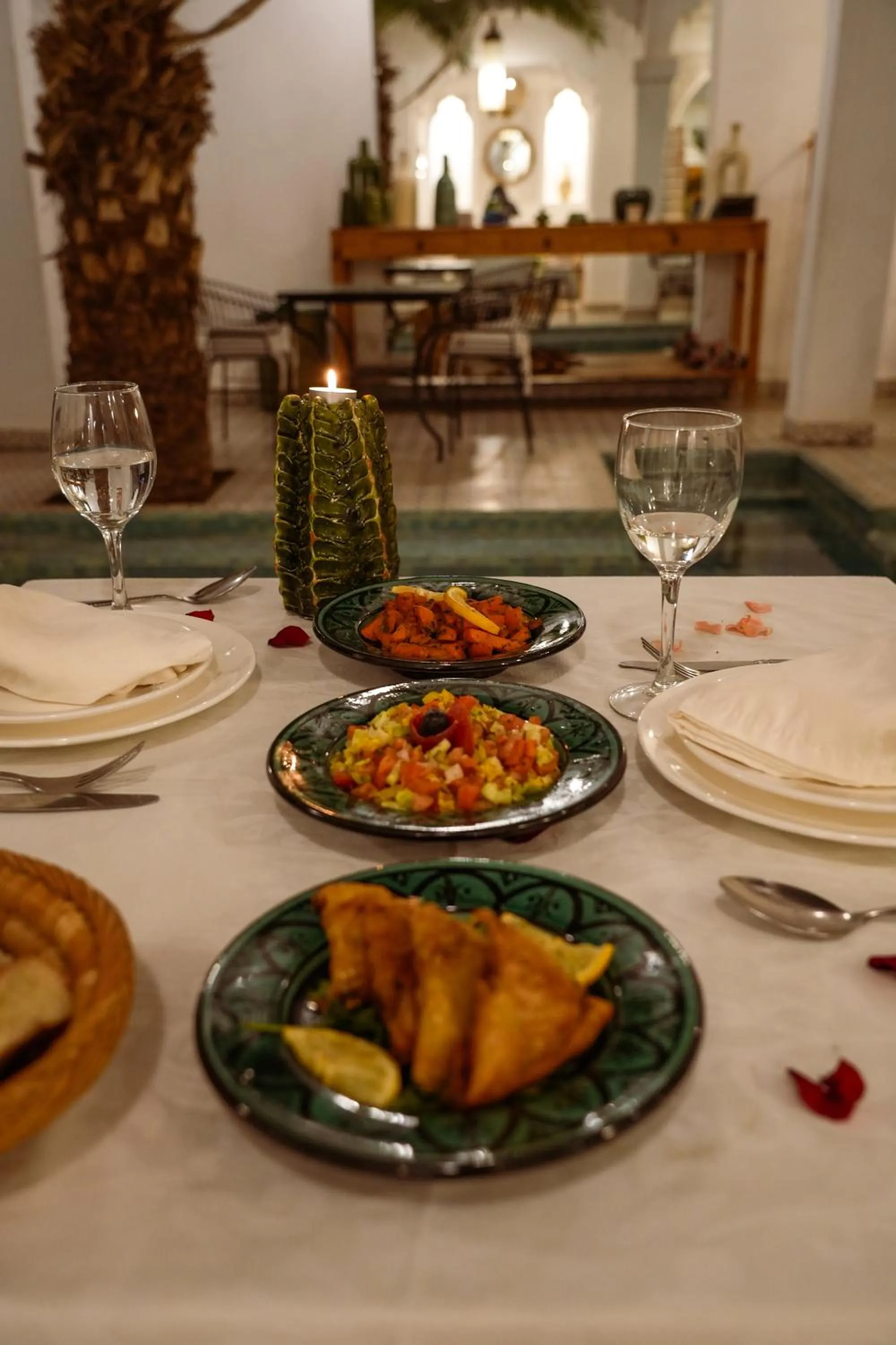 Food and drinks in Riad Fabiola Et Spa By La Siredrah